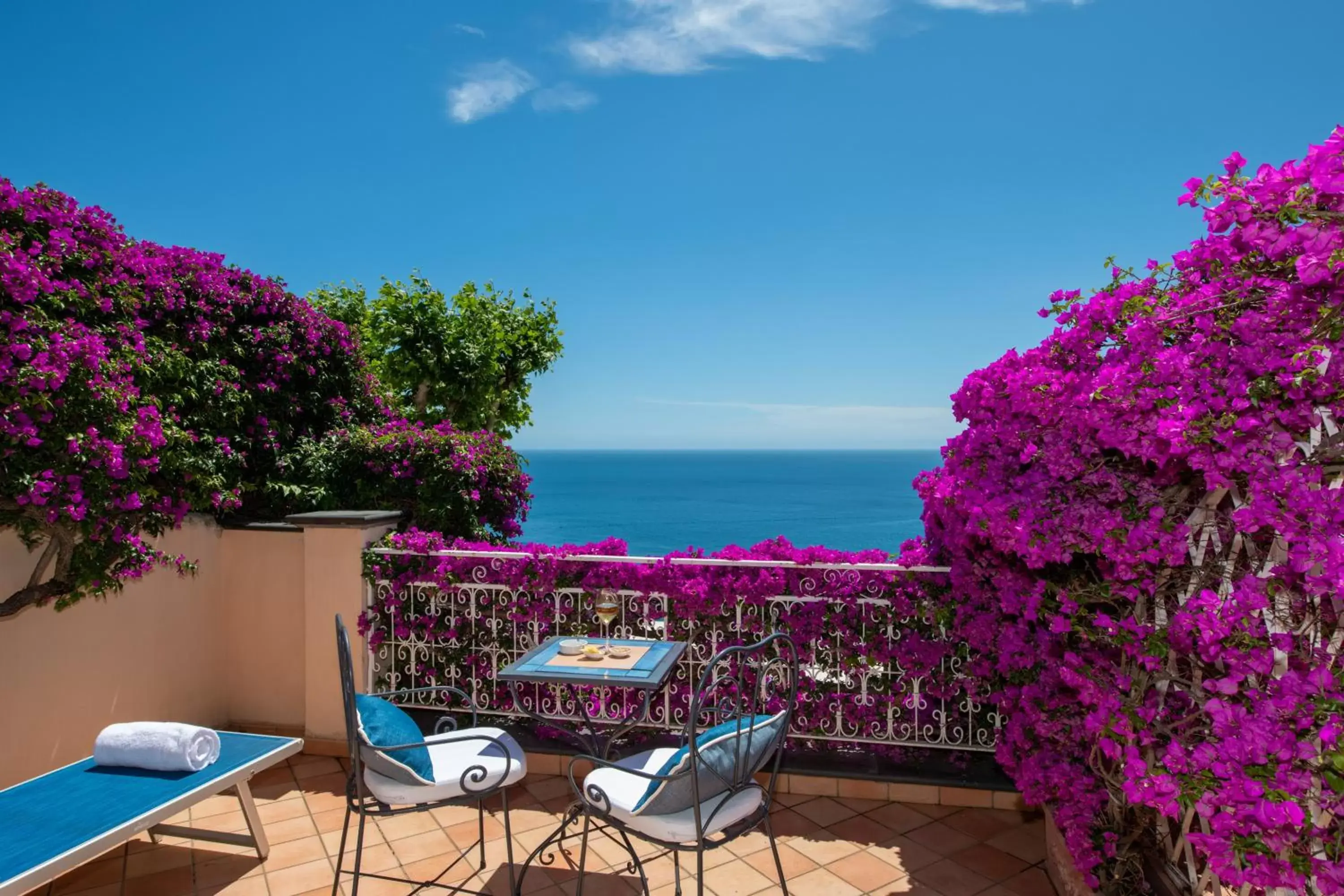 Swimming Pool in Positano Art Hotel Pasitea