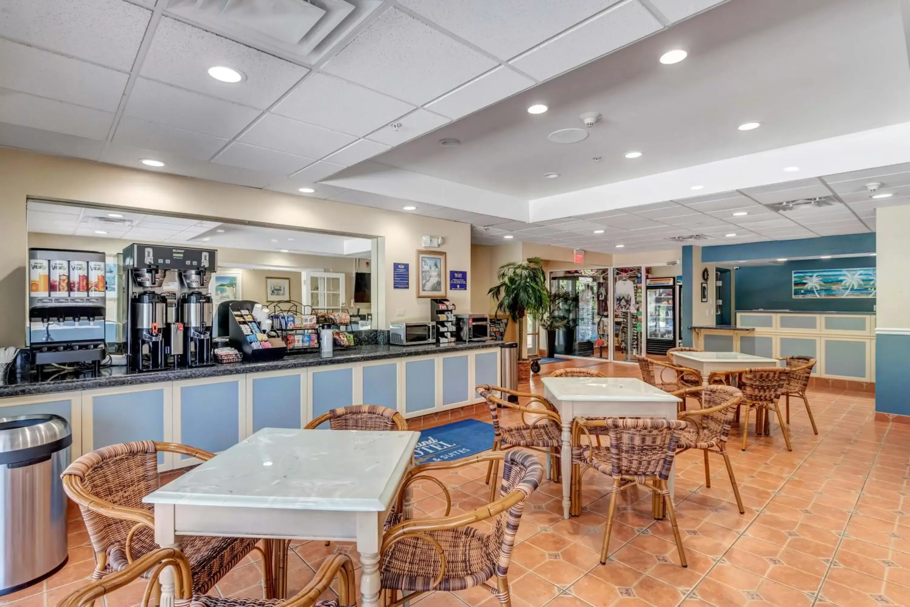 Continental breakfast, Restaurant/Places to Eat in Hutchinson Island Plaza Hotel & Suites