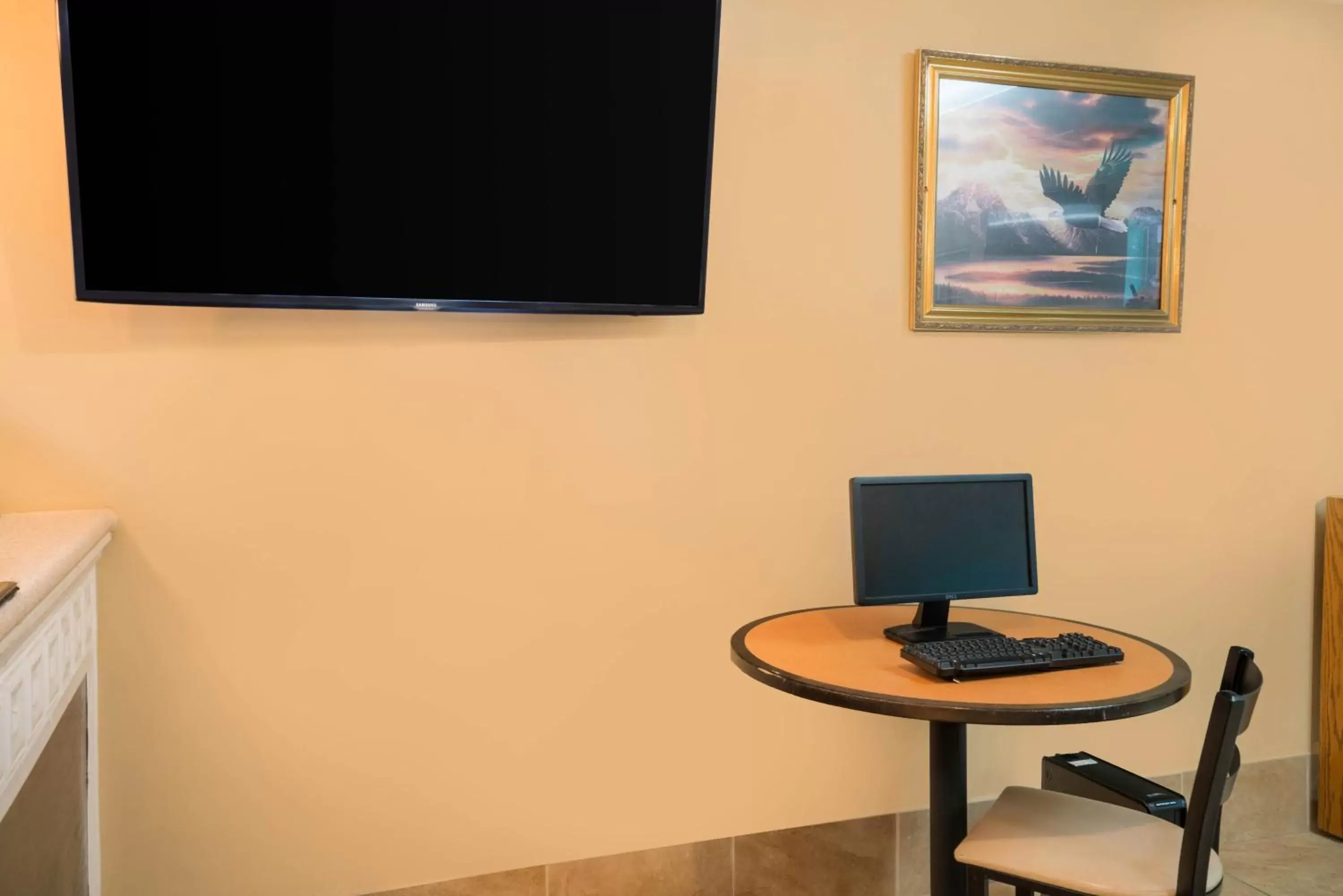 Business facilities, TV/Entertainment Center in Travelodge by Wyndham Santee