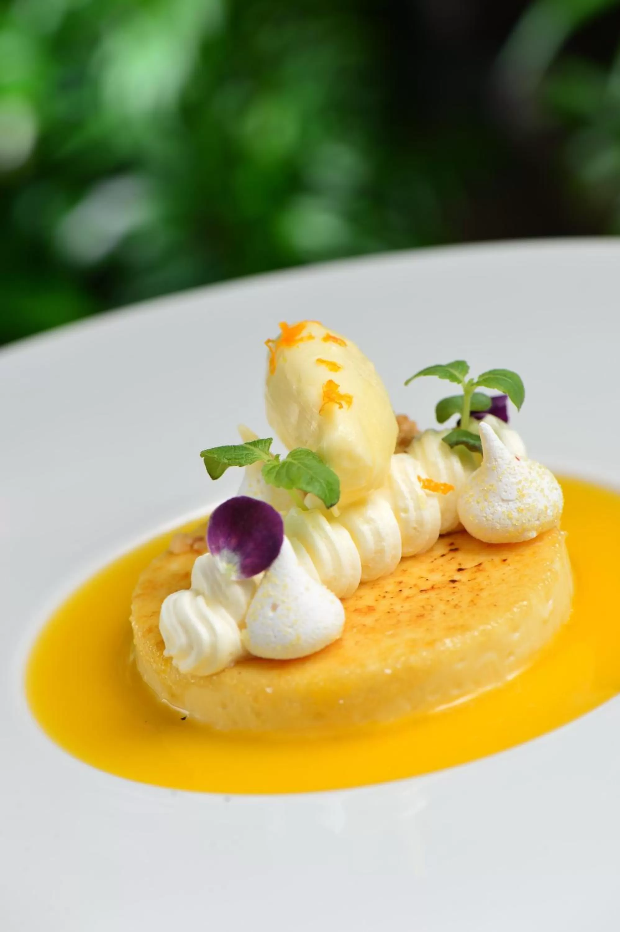 Restaurant/places to eat, Food in Hotel De Sers Champs Elysees