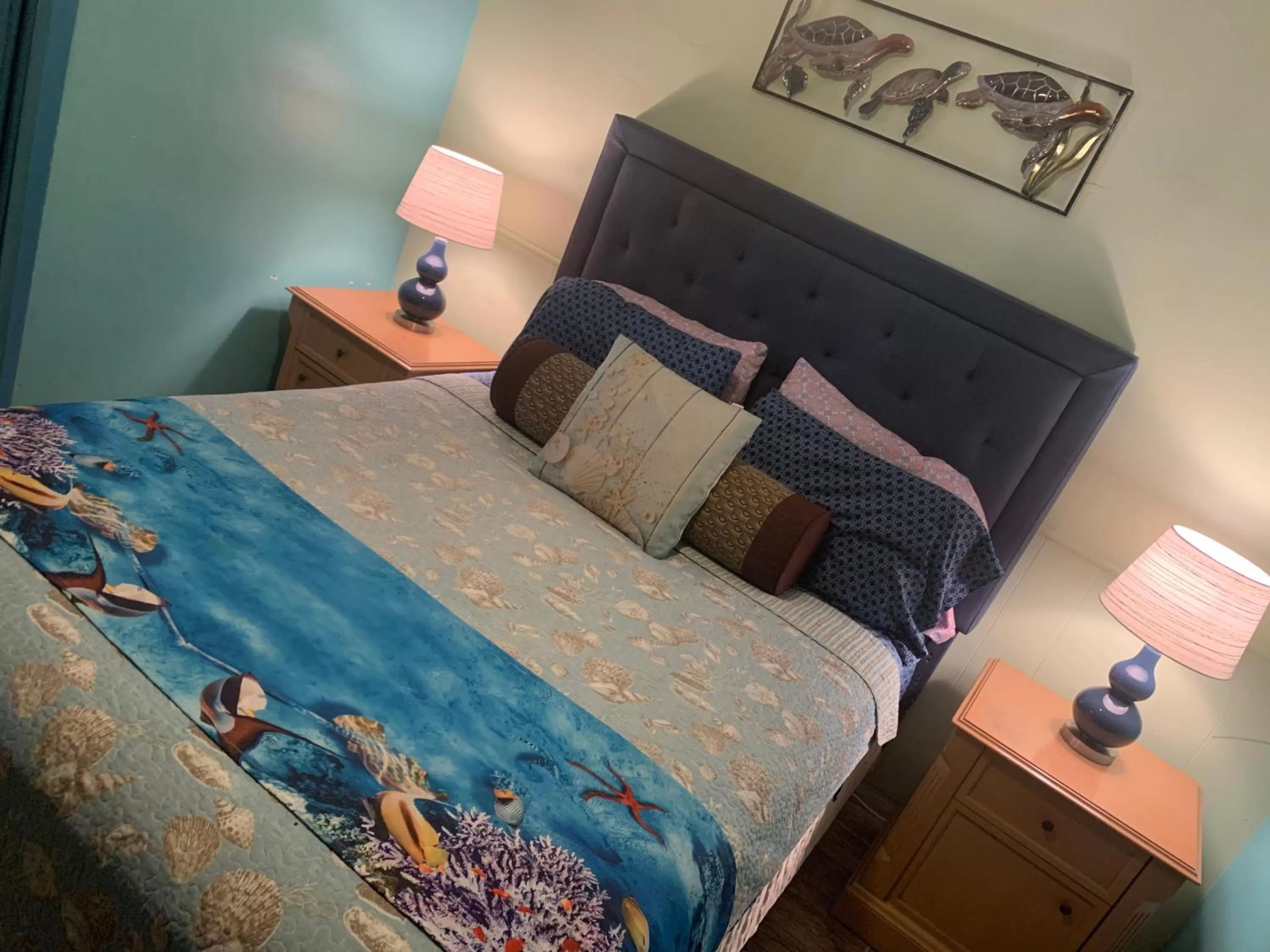 Bed in Michaels Siesta Studios