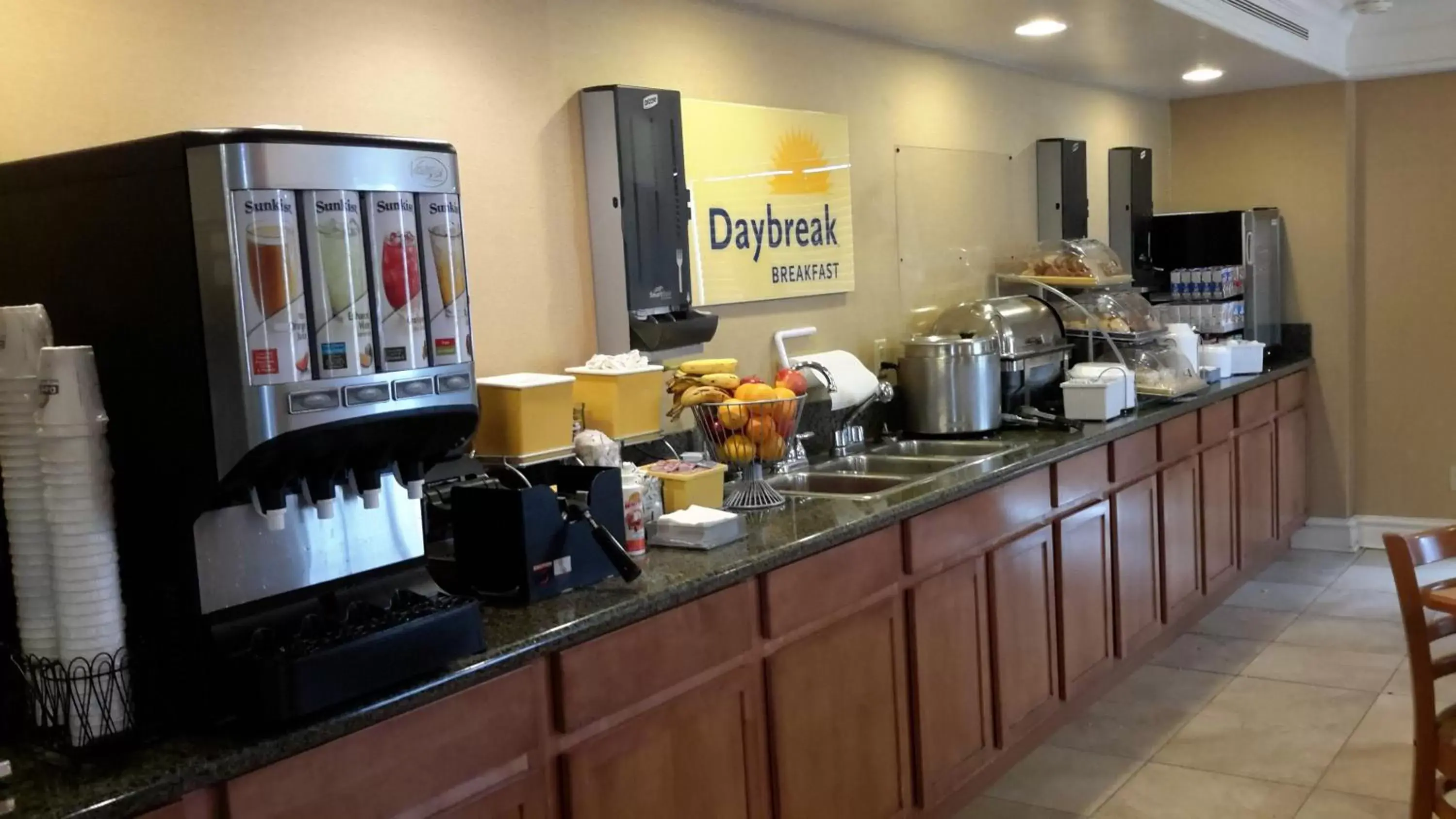 Coffee/tea facilities in Days Inn by Wyndham Casper