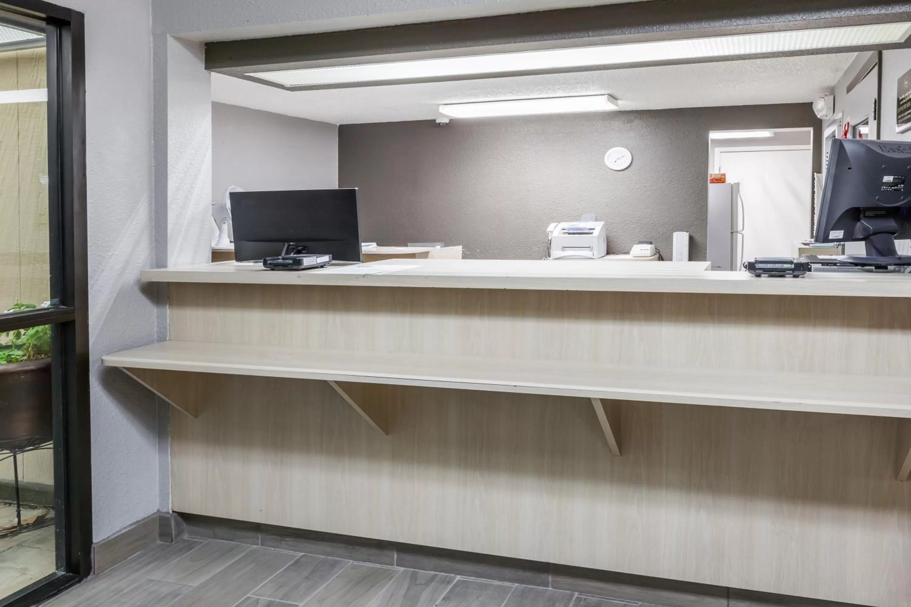 Lobby or reception in Knights Inn Flint