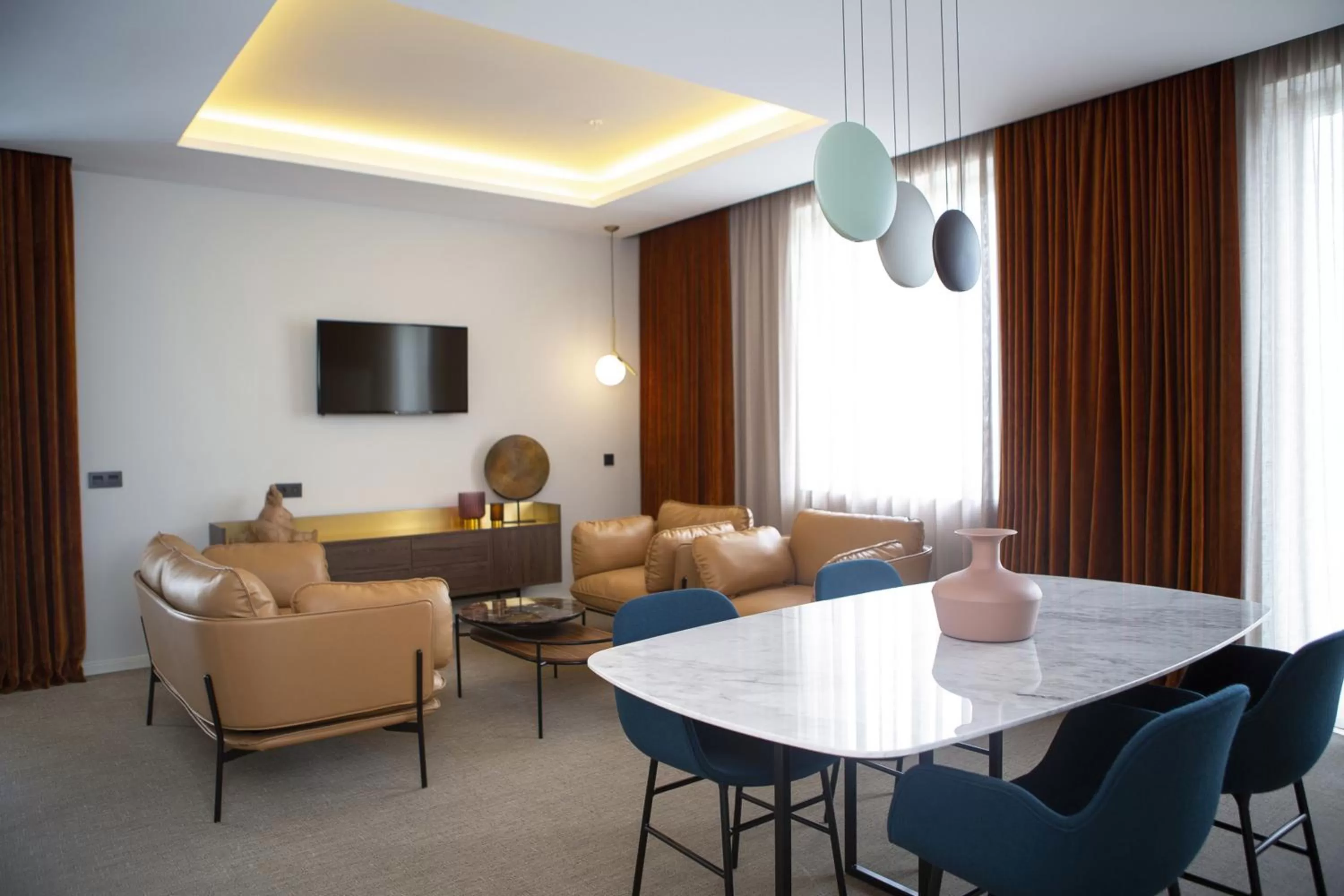 Seating area in Riu Plaza España