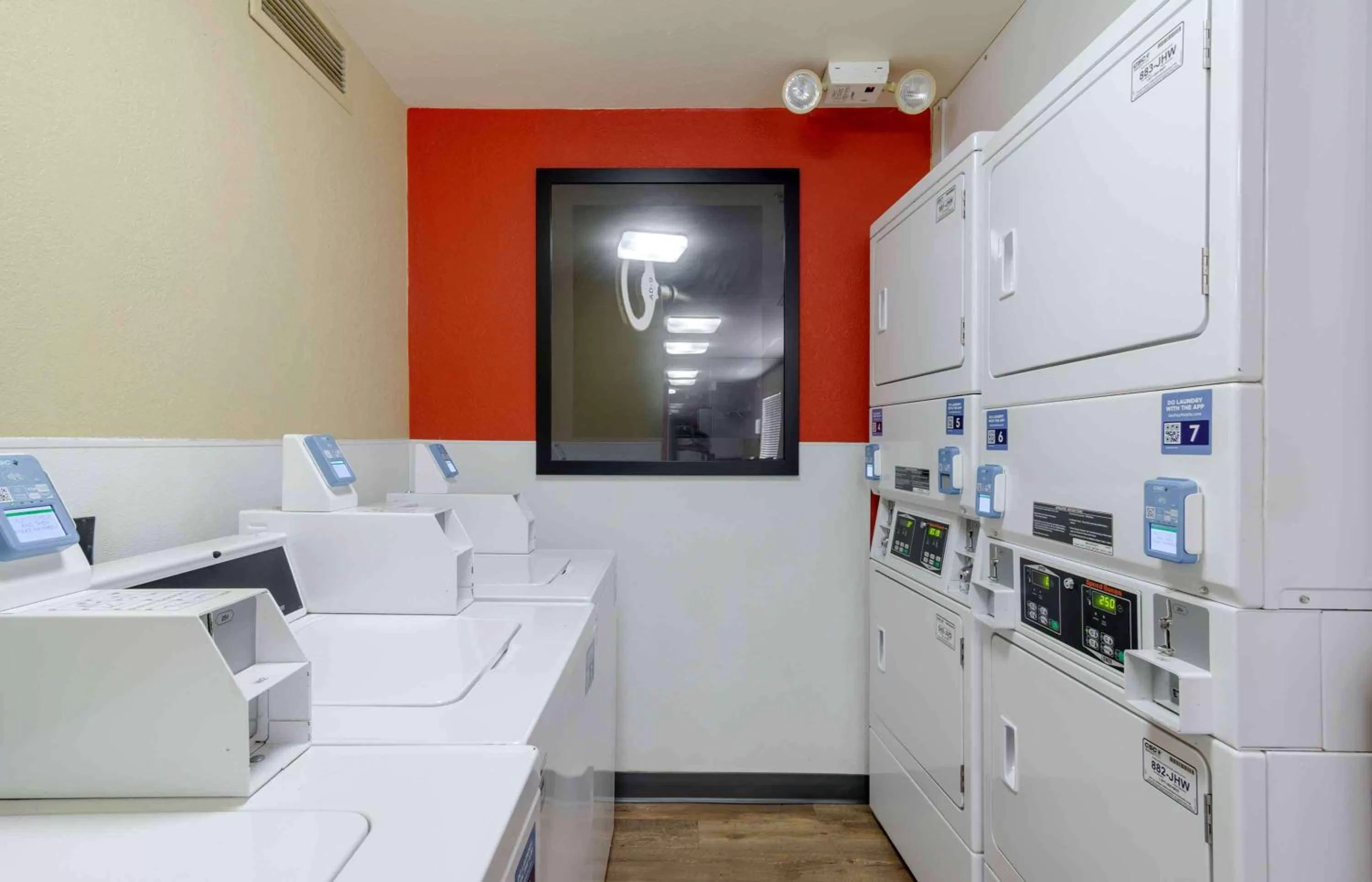 Property building in Extended Stay America Select Suites - Atlanta - Buckhead