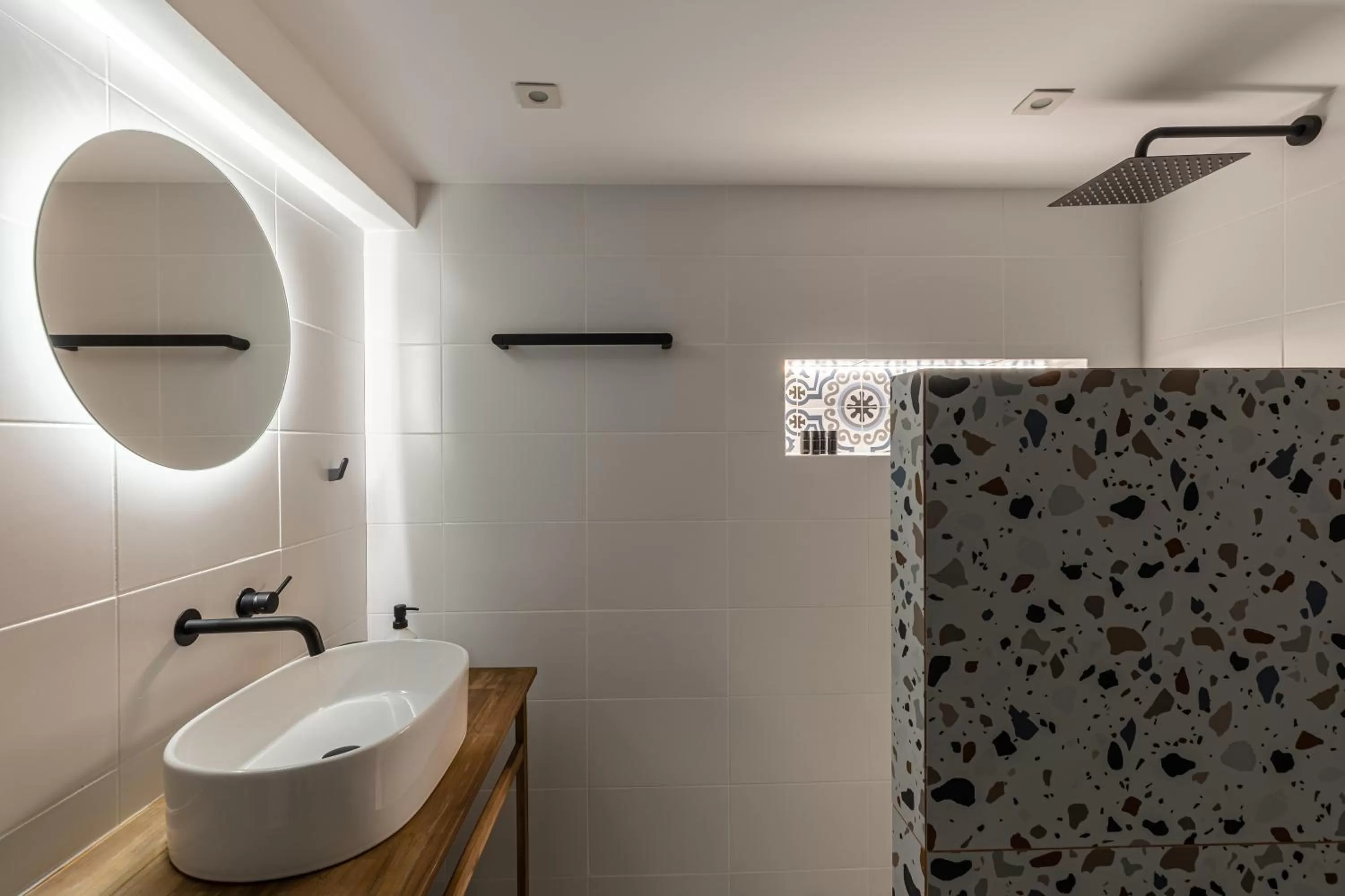 Bathroom in Ermoo Athens Modern Living