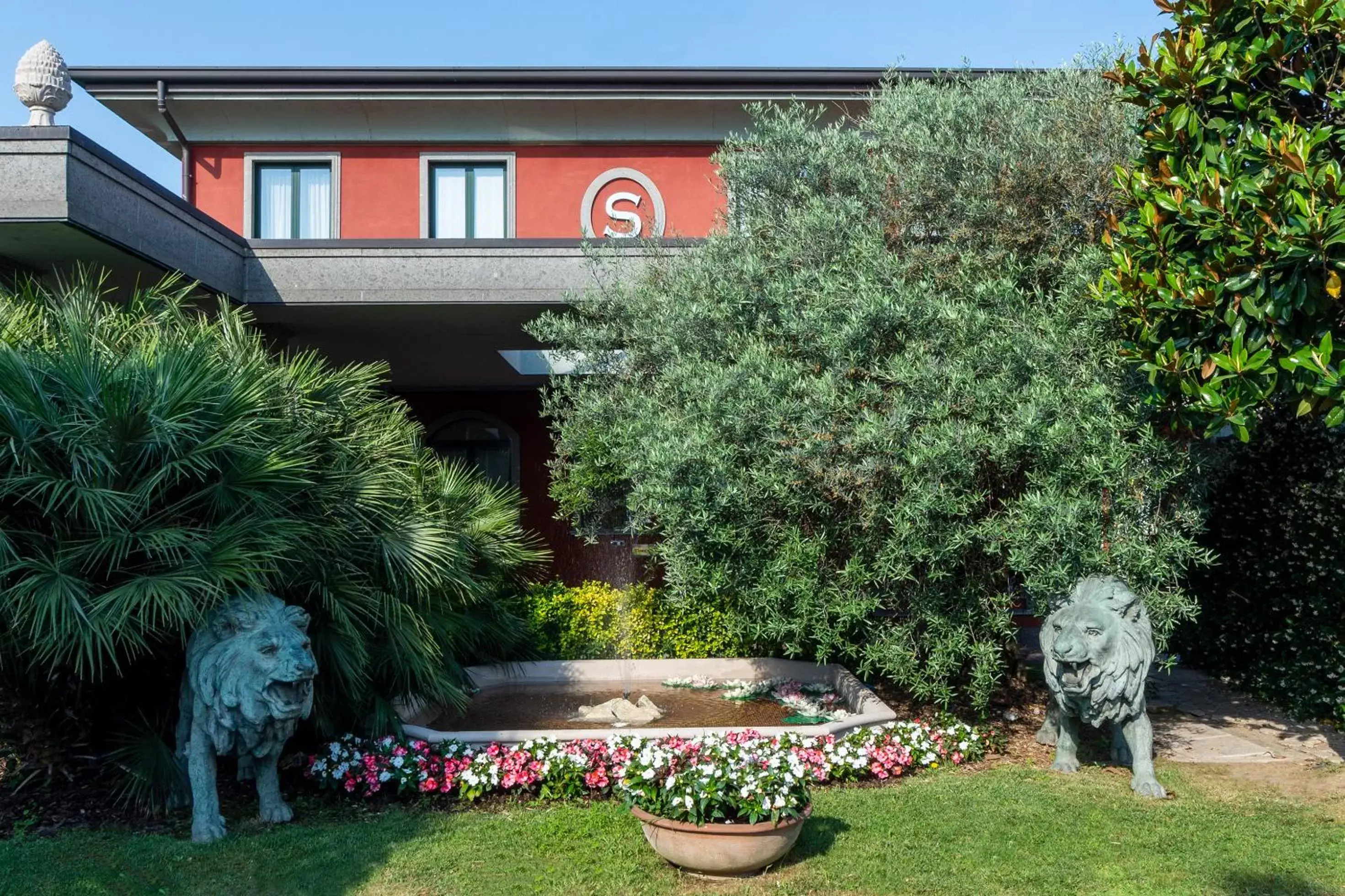 Garden, Property Building in Hotel Silver Milano