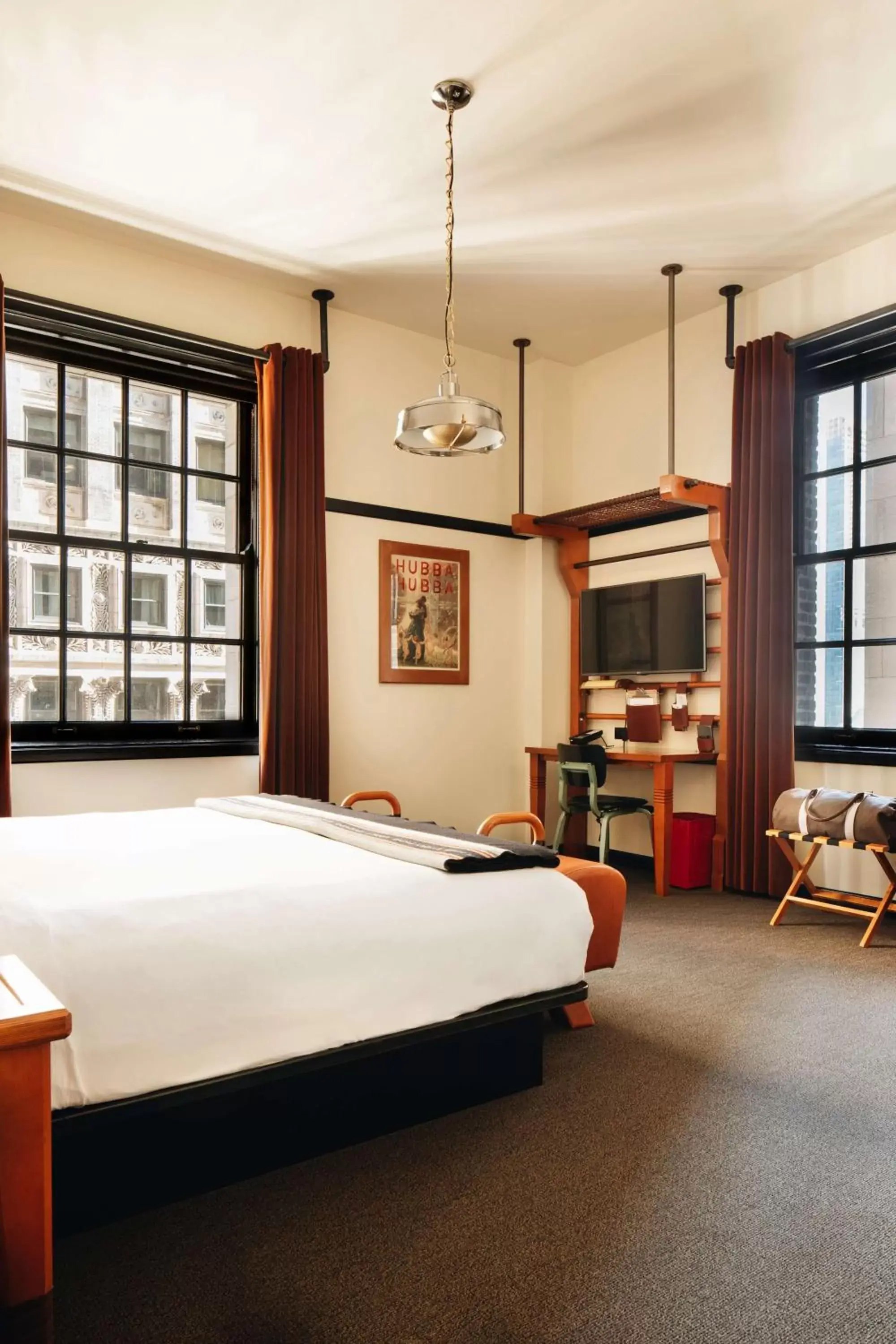 Bedroom, Bed in Chicago Athletic Association, part of Hyatt