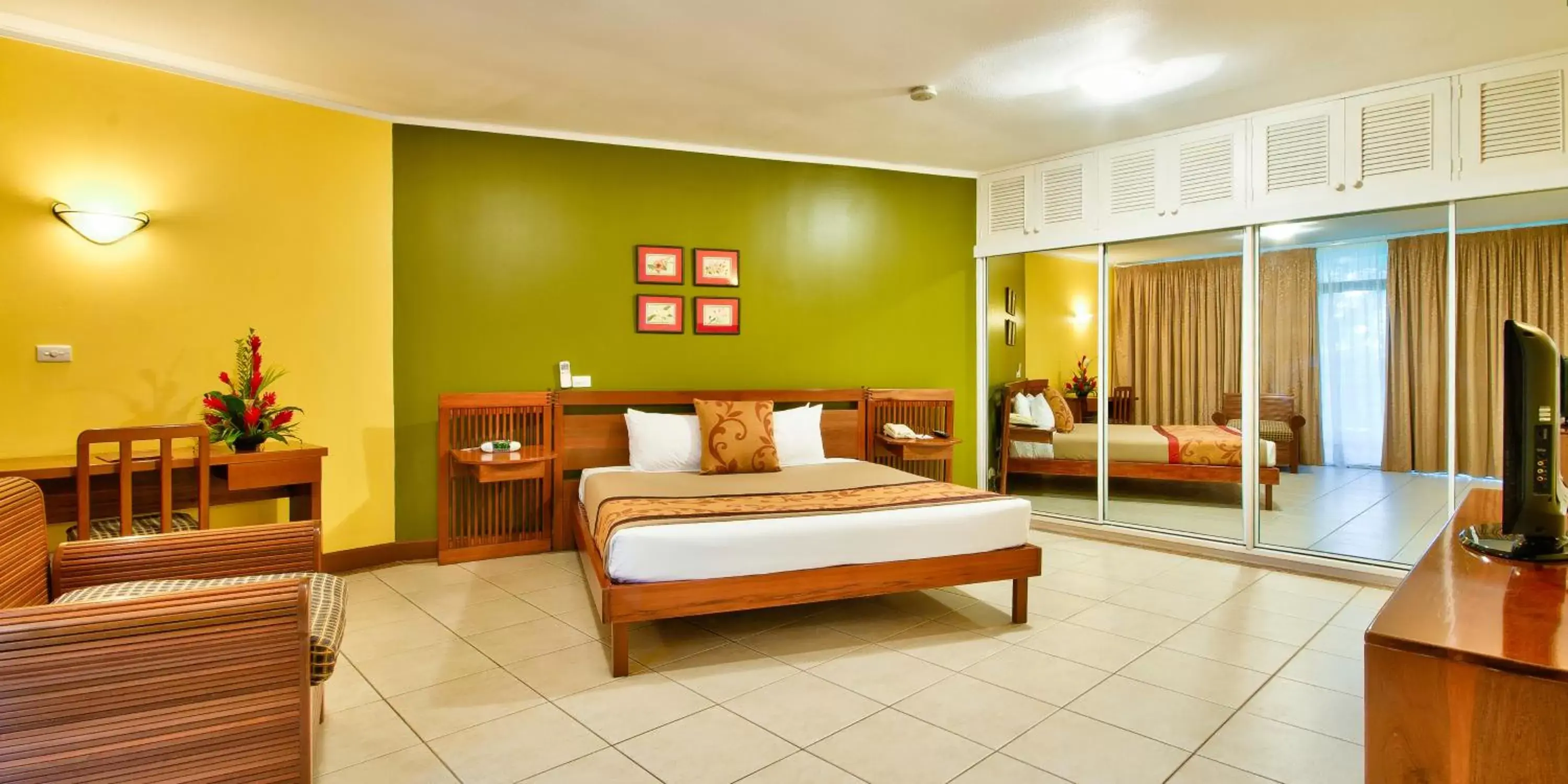 Bedroom, Bed in Tanoa International Hotel