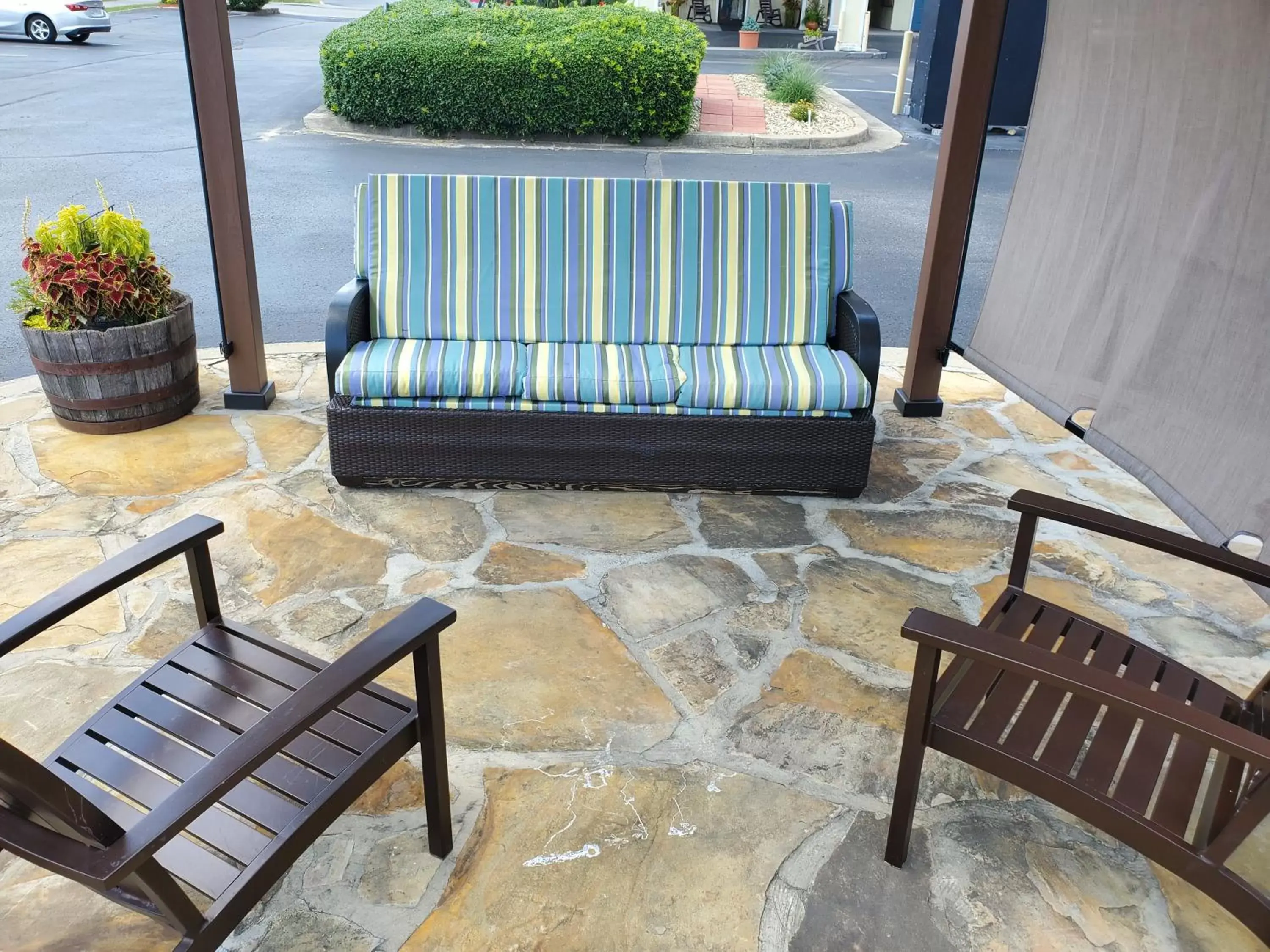 Patio, Patio/Outdoor Area in Colonial House Motel