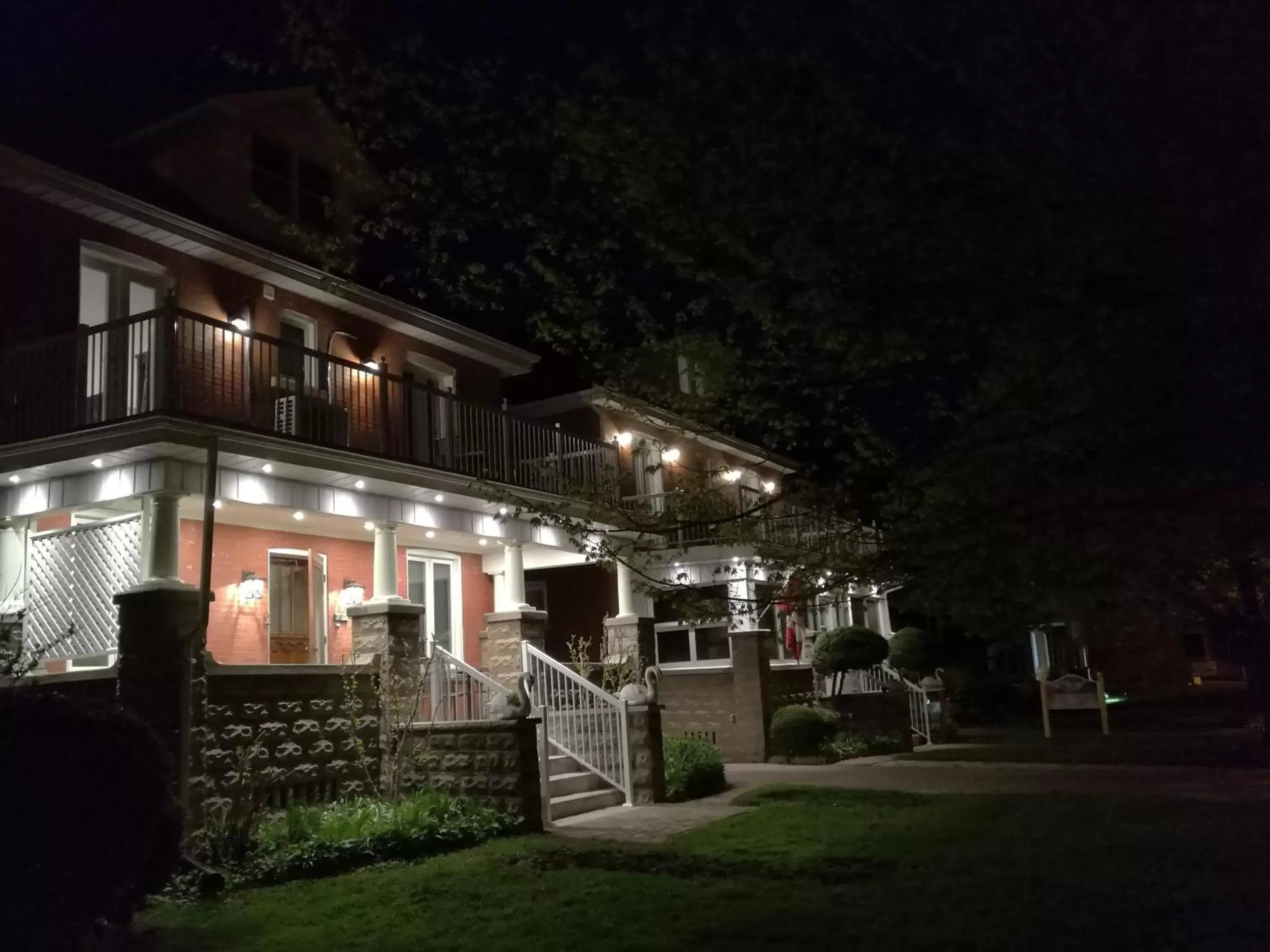 Property Building in Ambassador's Inn Next Door