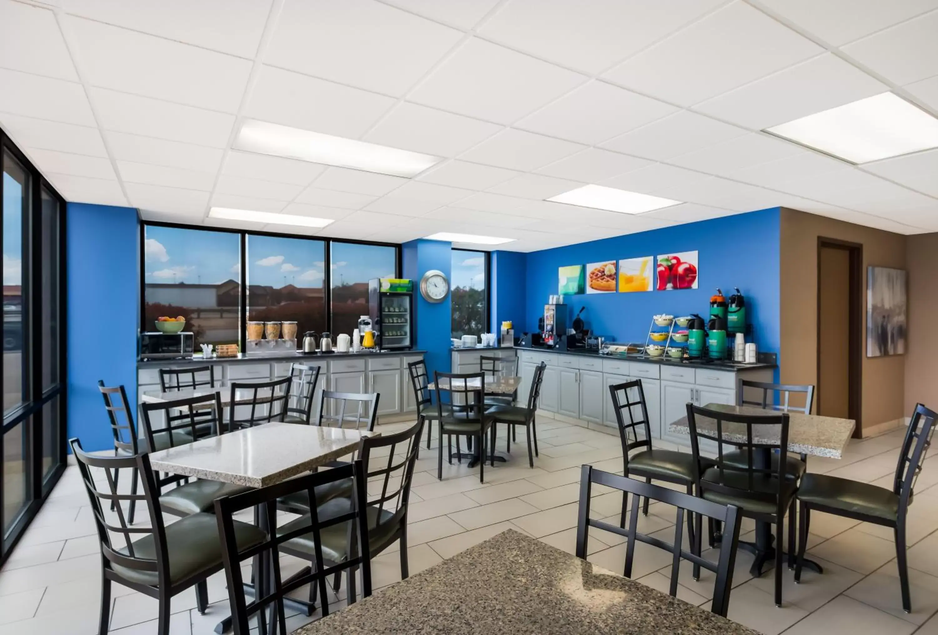 Dining area, Restaurant/Places to Eat in Quality Inn & Suites Round Rock