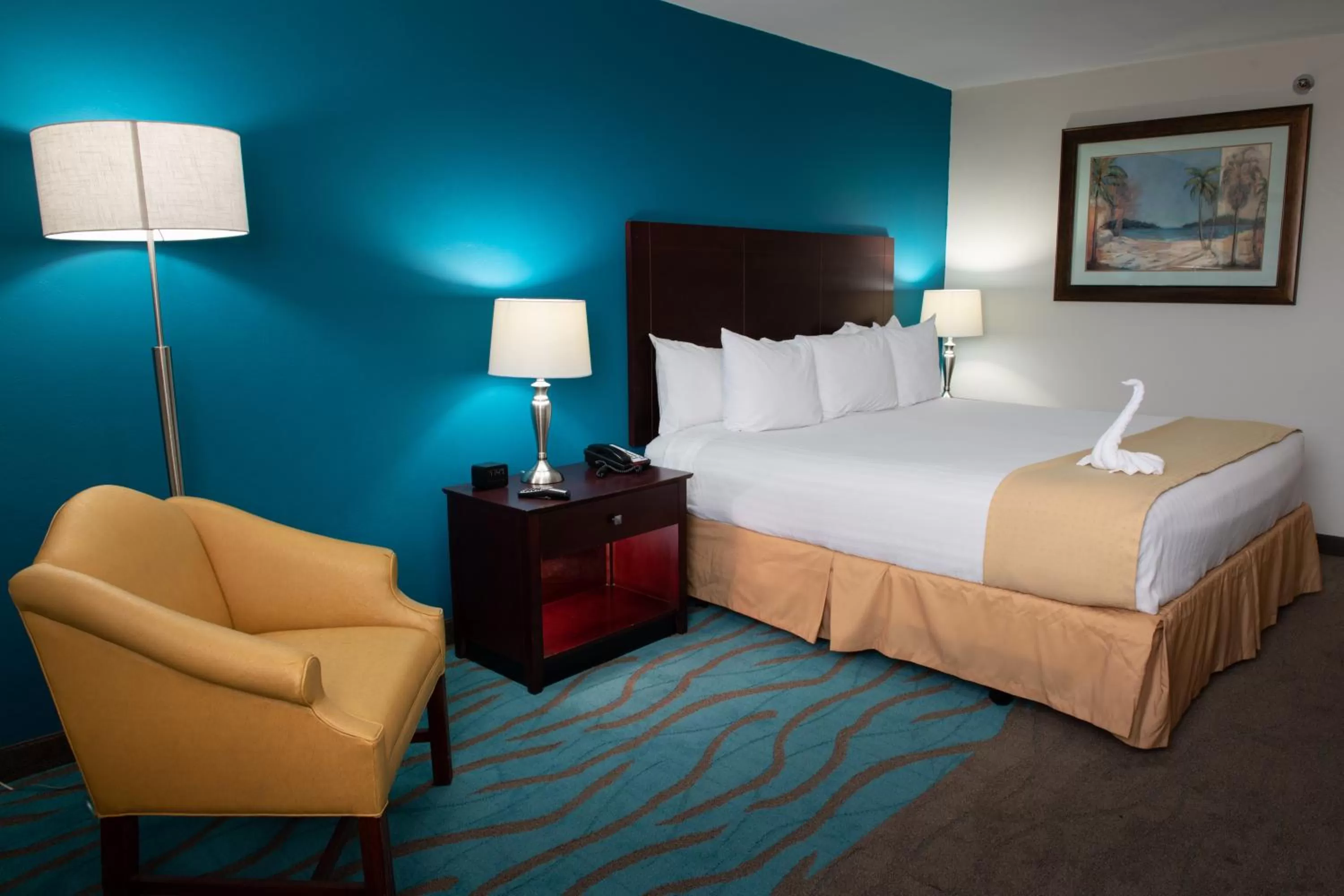 Photo of the whole room, Bed in Caribe Hotel Ponce