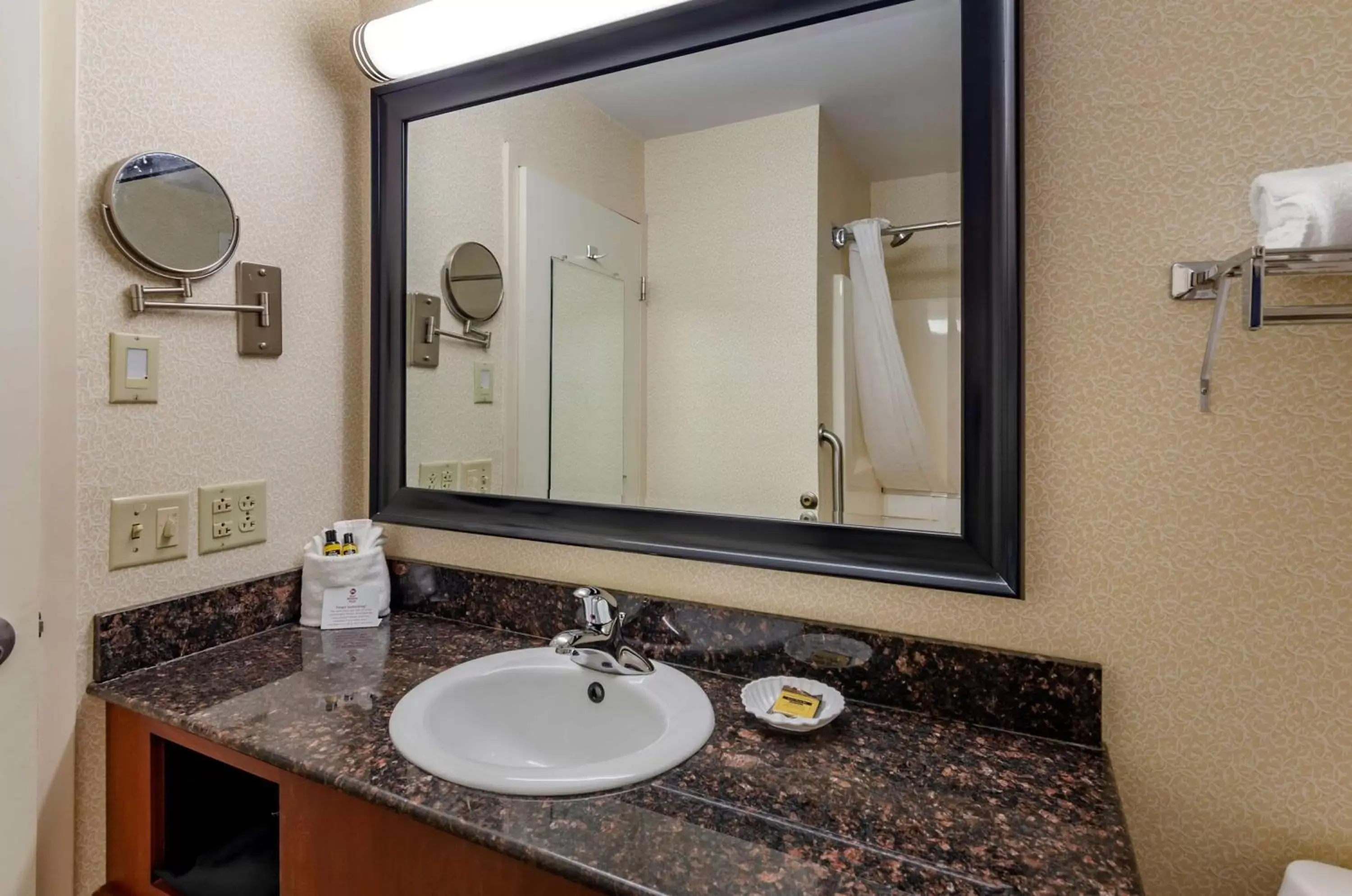 Bathroom in Best Western Plus Inn at Hunt Ridge