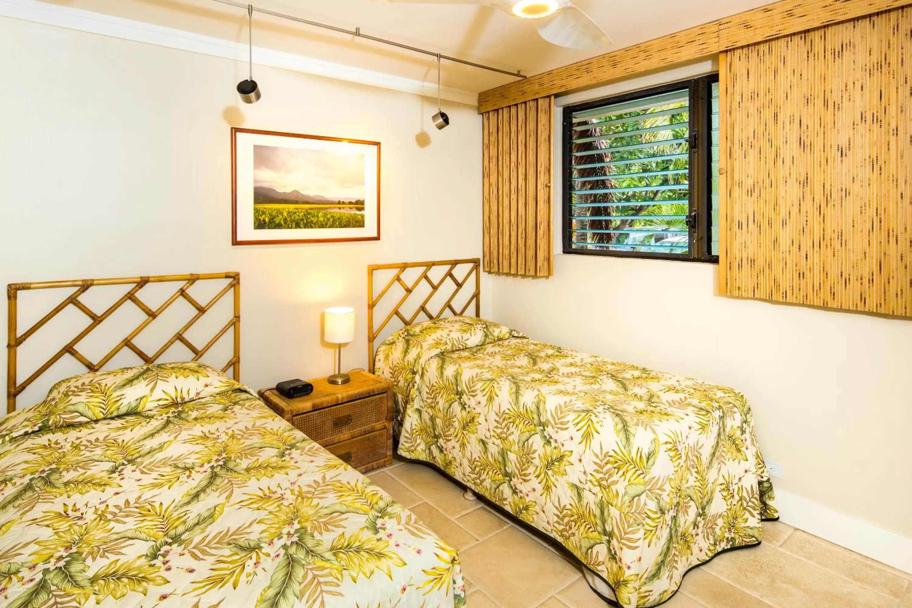 Bedroom, Bed in Castle Poipu Shores