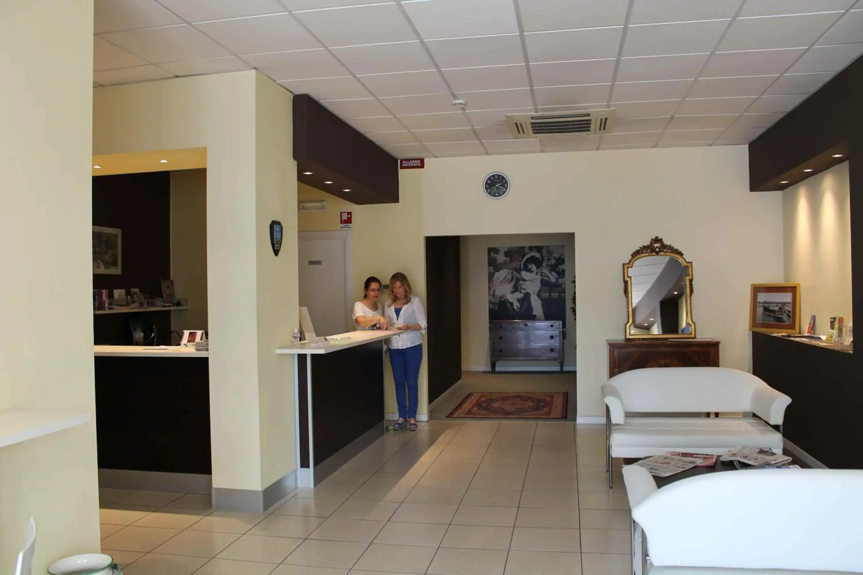 Lobby or reception in Hotel Cremona Viale