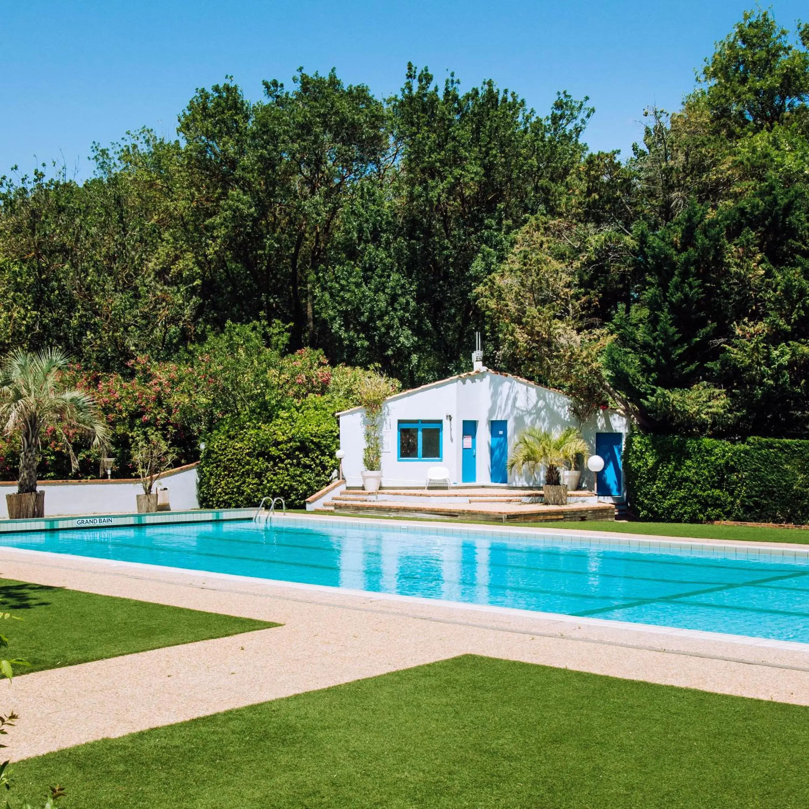 Swimming Pool in Marina Hôtel Club