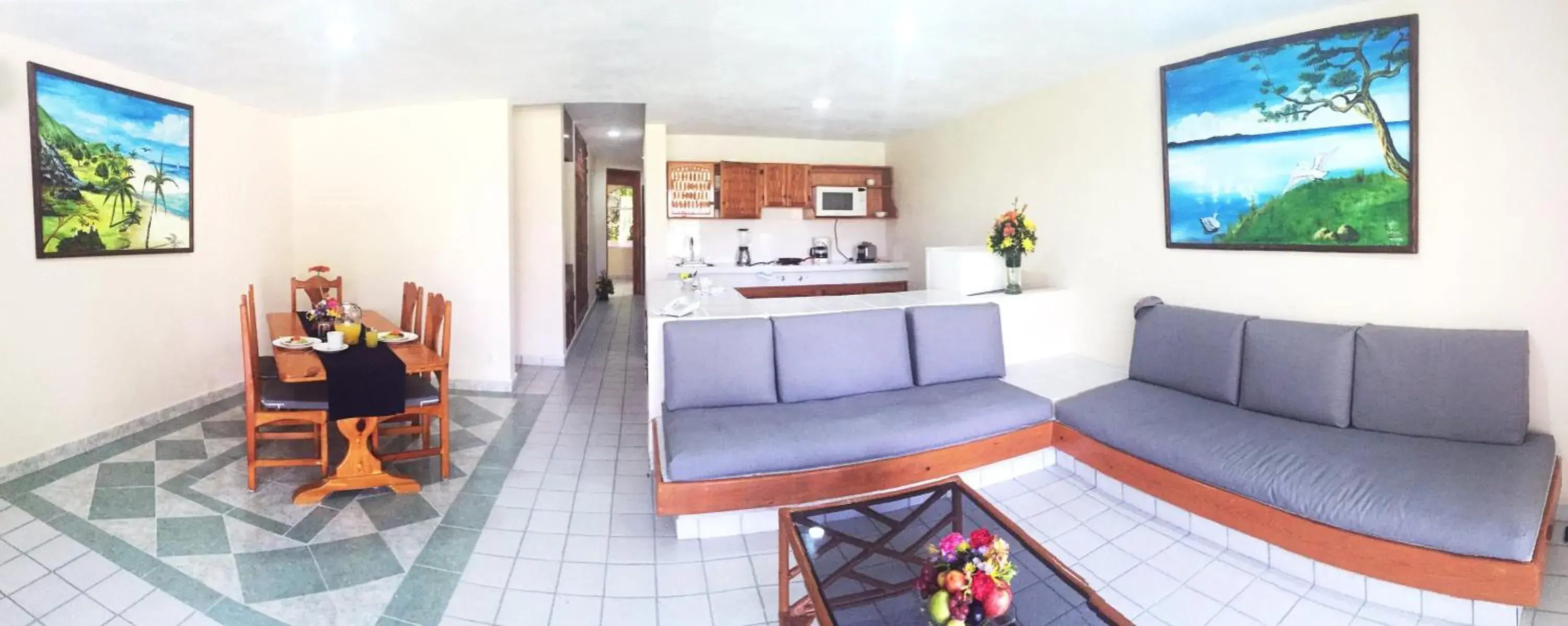 Kitchen or kitchenette, Seating Area in Coral Ixtapa