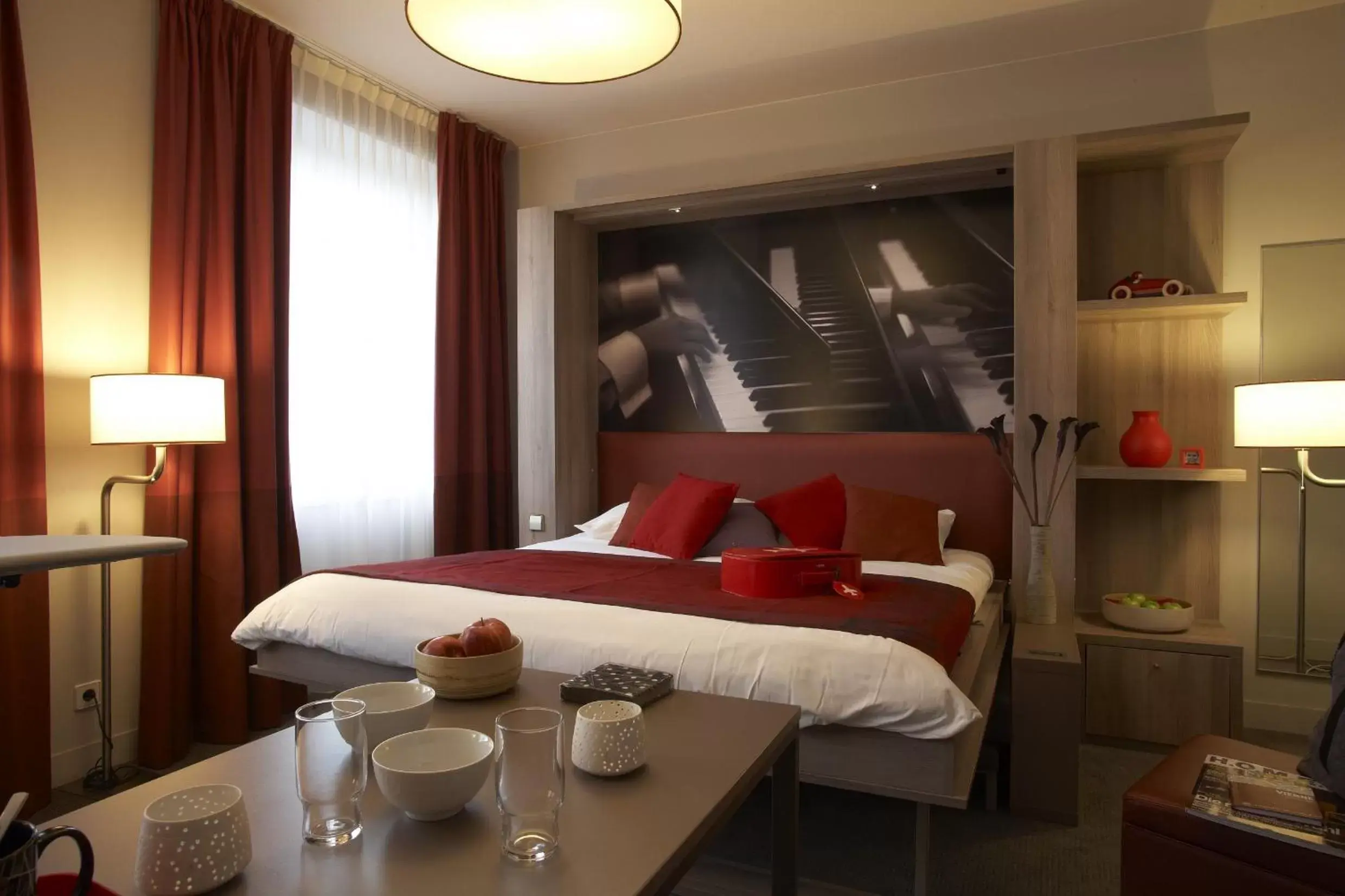 Bed in Aparthotel Adagio Vienna City