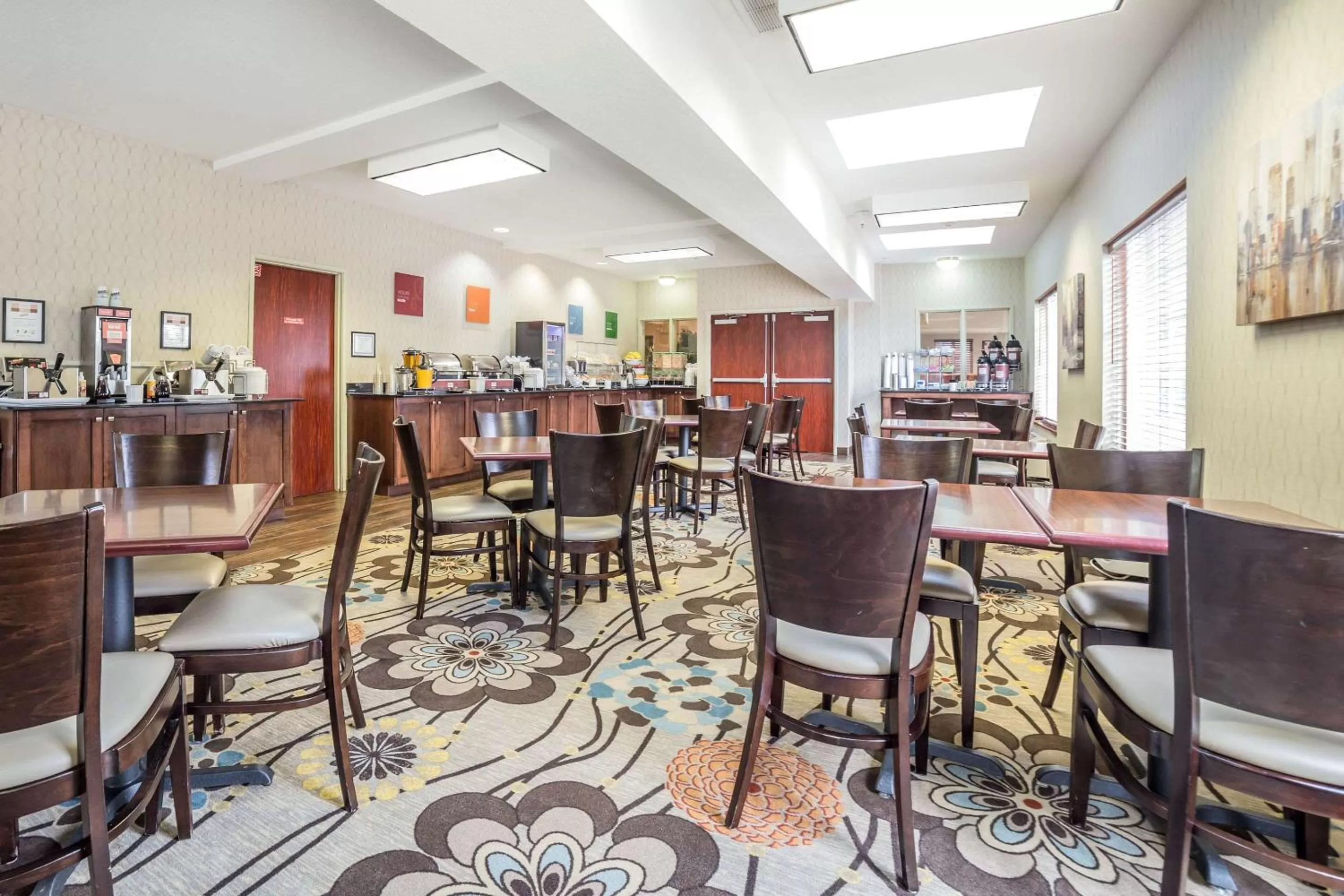 Restaurant/places to eat in Comfort Suites Salt Lake City Airport