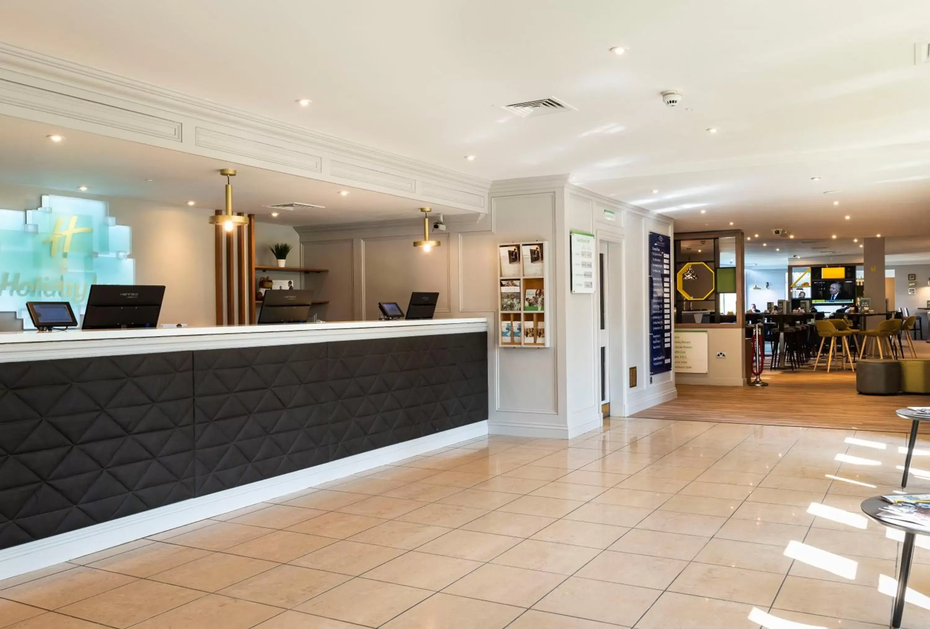 Property building, Lobby/Reception in Holiday Inn Birmingham M6, Jct7, an IHG Hotel