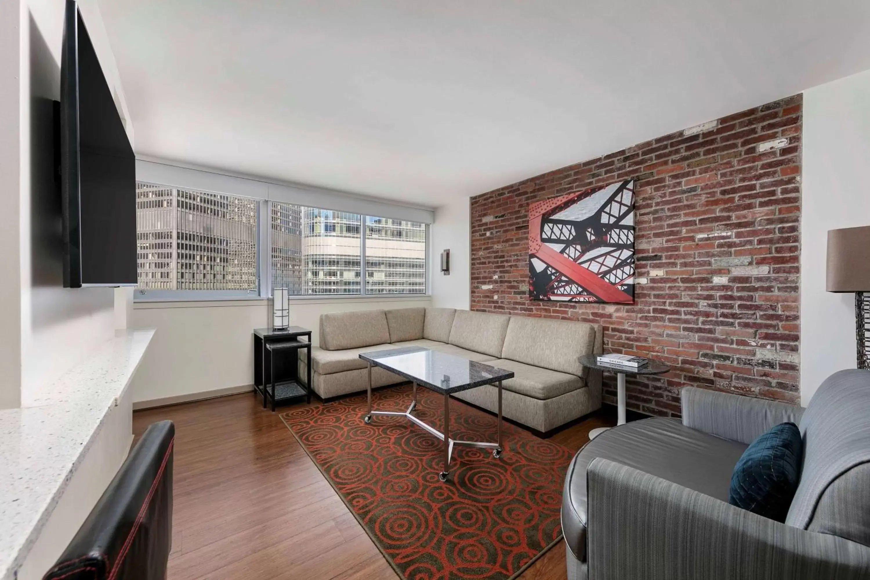 Photo of the whole room, Seating Area in The Royal Sonesta Chicago Downtown