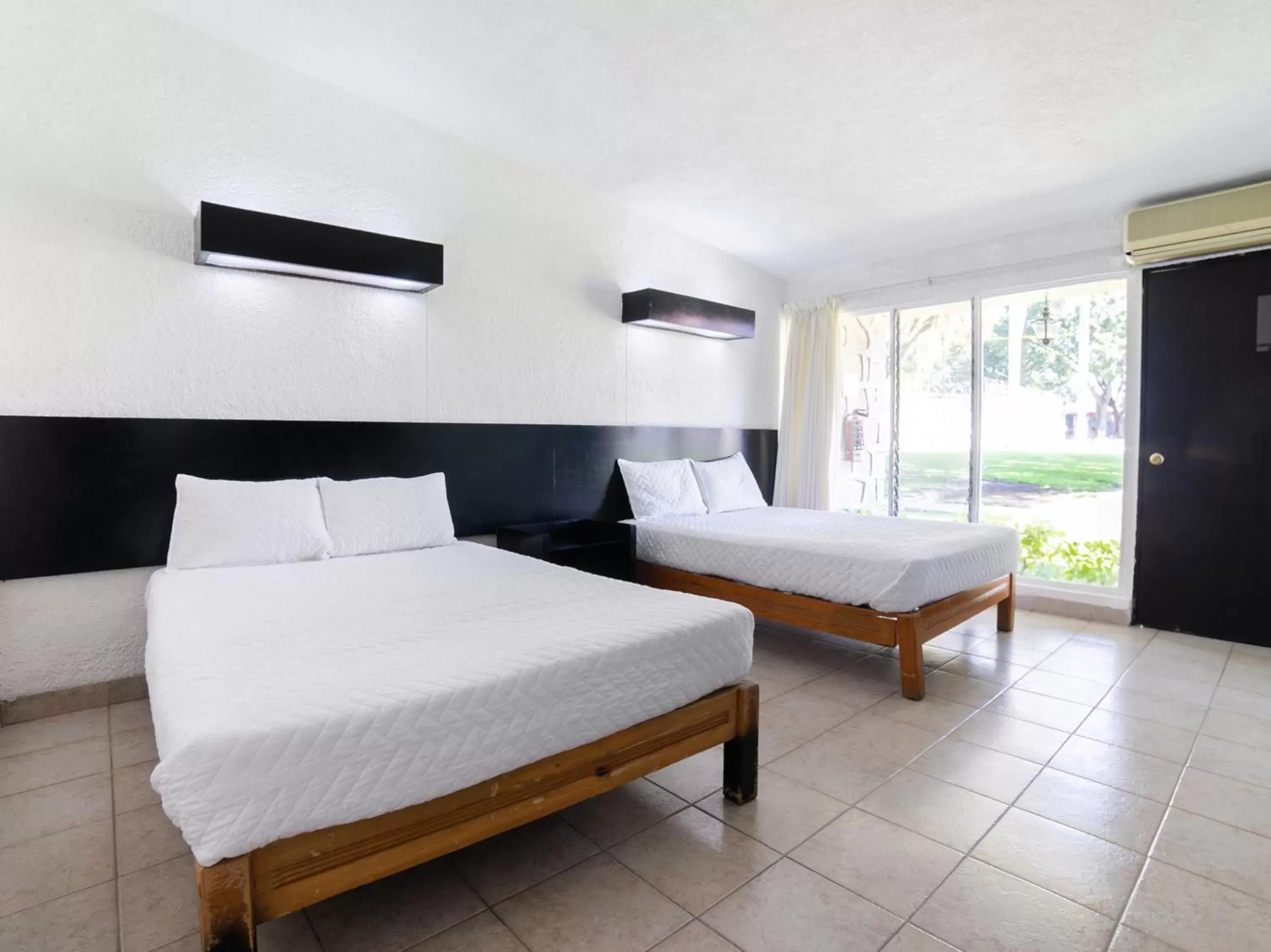 Bedroom, Bed in Hotel Teques Palace