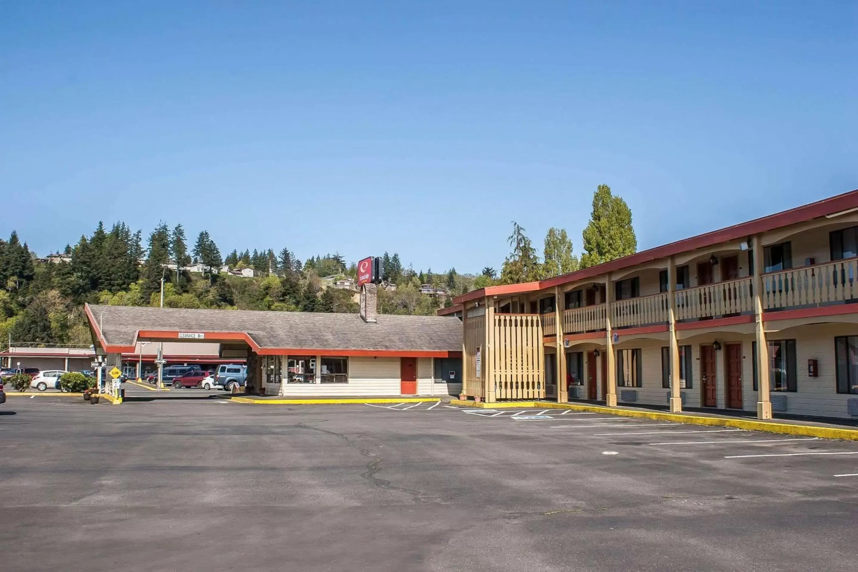 Property Building in Econo Lodge Inn & Suites Hoquiam