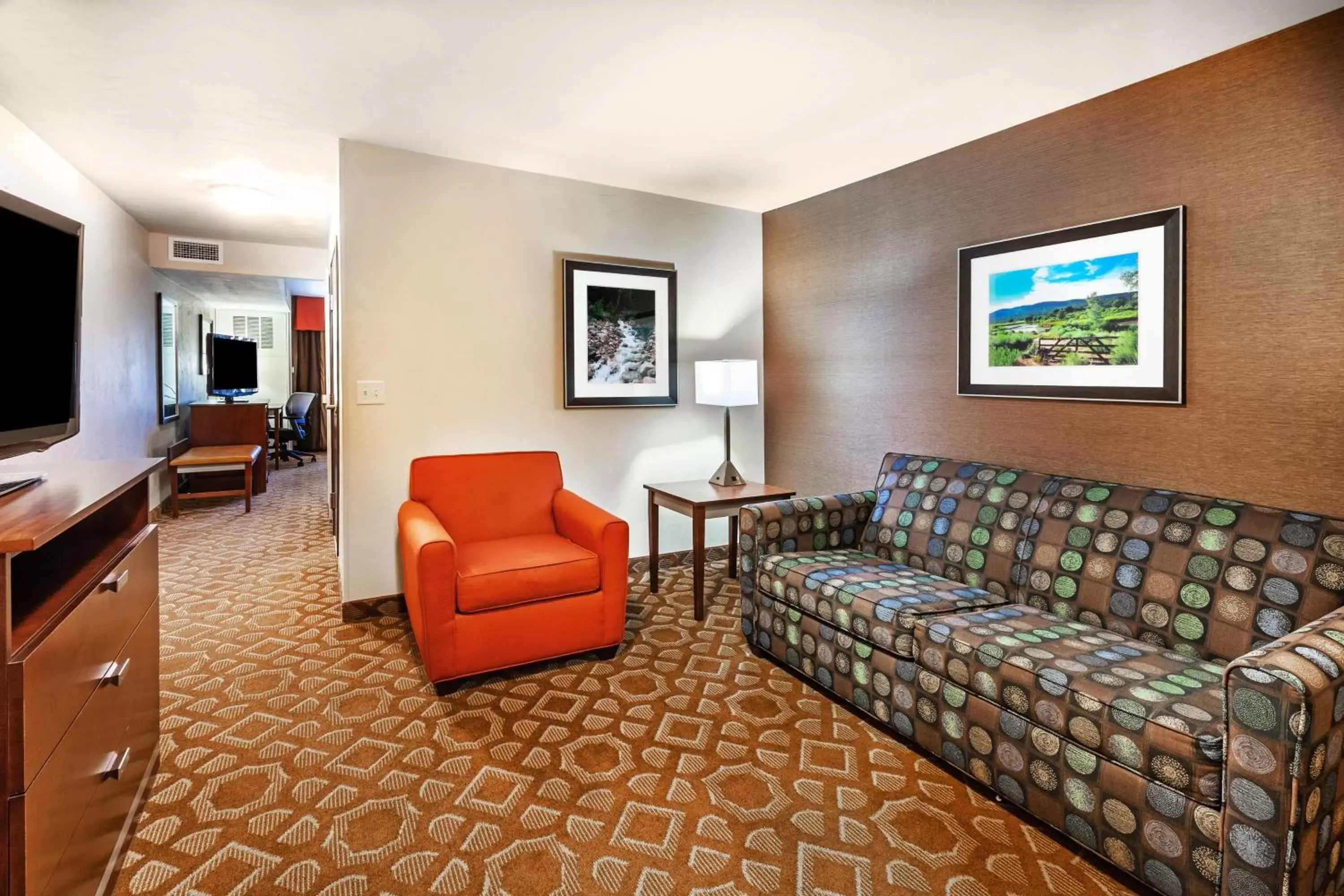 Photo of the whole room, Seating Area in Holiday Inn & Suites Durango Downtown, an IHG Hotel