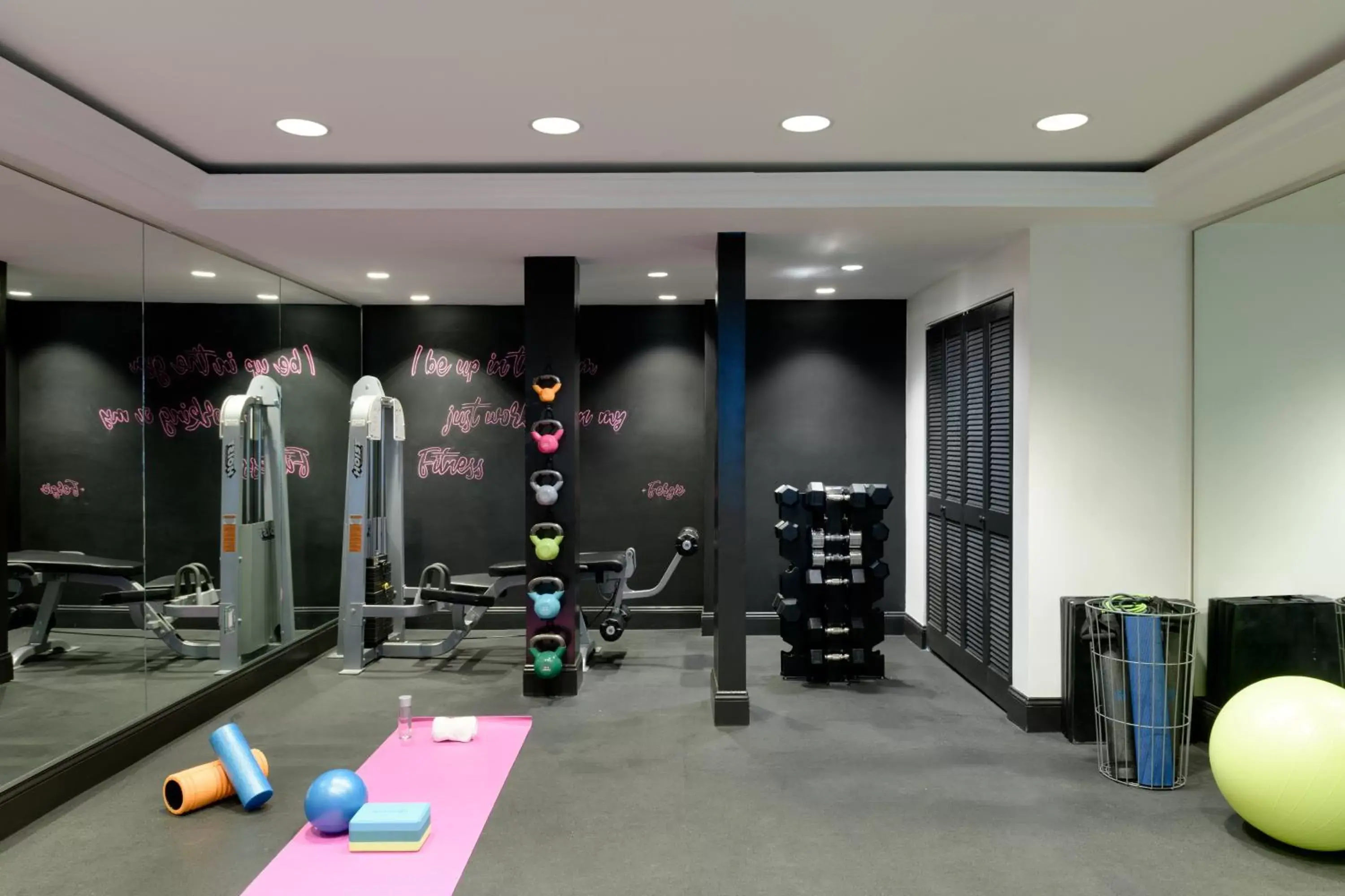 Fitness centre/facilities, Fitness Center/Facilities in Montrose at Beverly Hills
