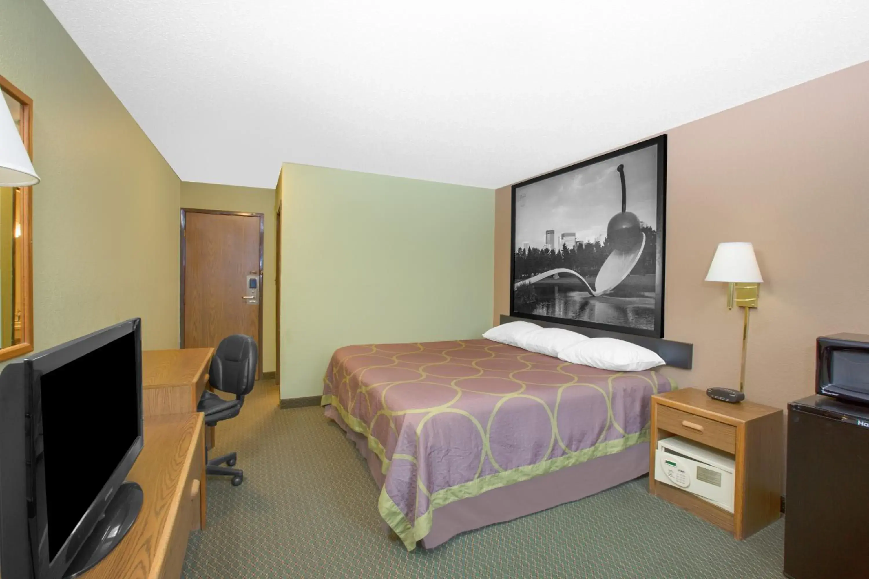 Bed in Super 8 by Wyndham Worthington Minnesota