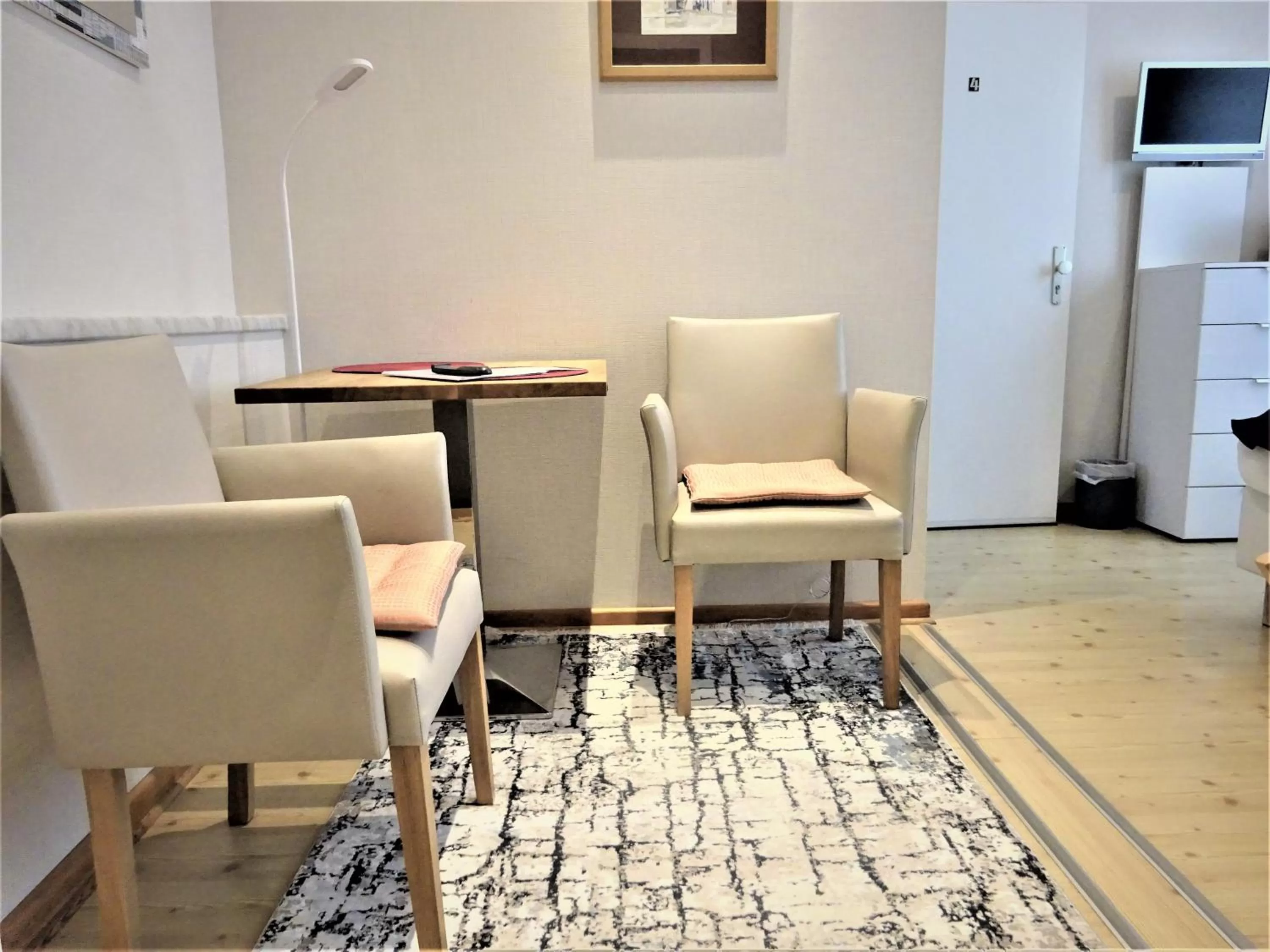 Seating area in Hotel Pension Zur Fährbrücke