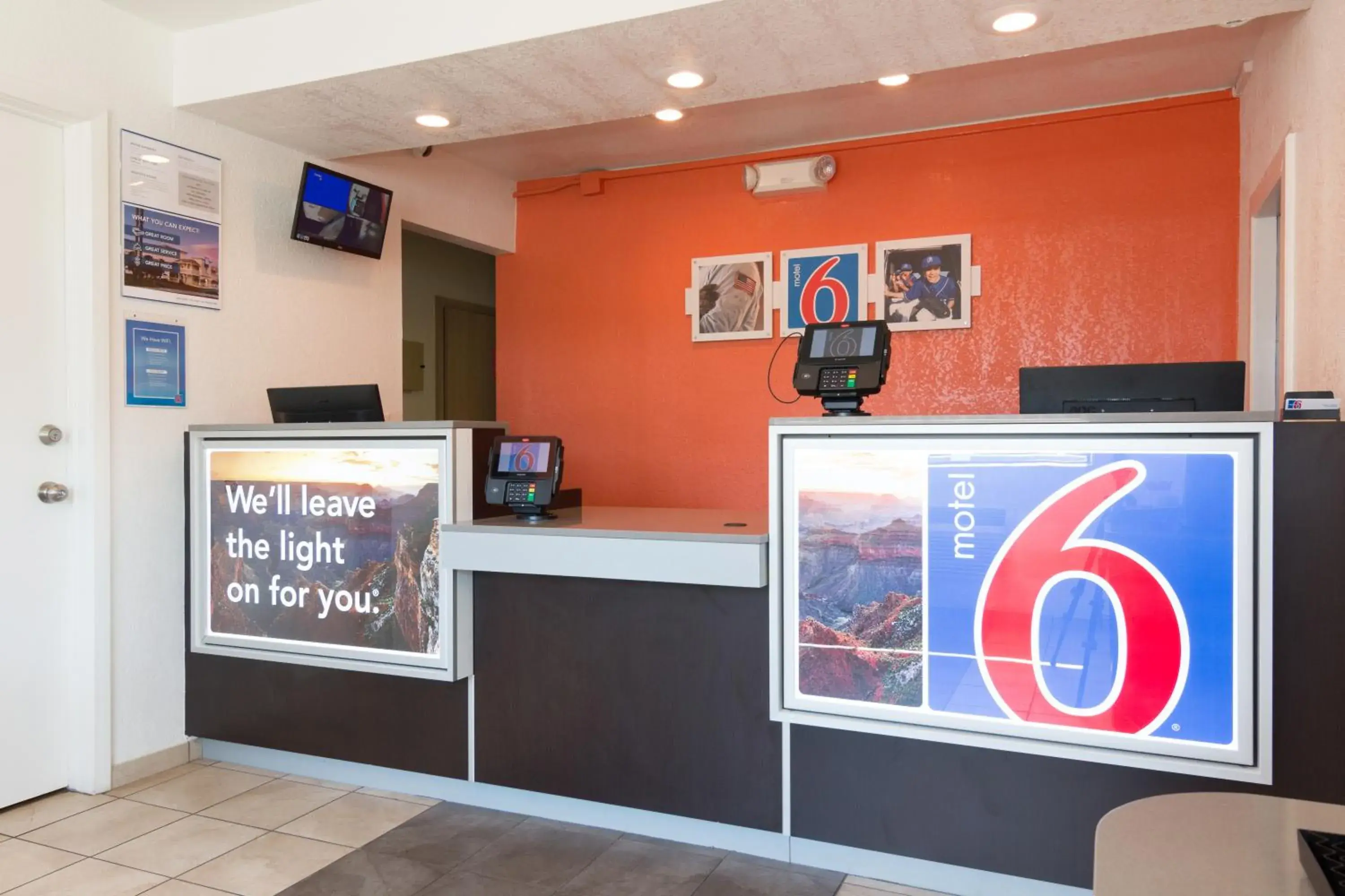 Lobby or reception, Lobby/Reception in Motel 6-Longview, TX