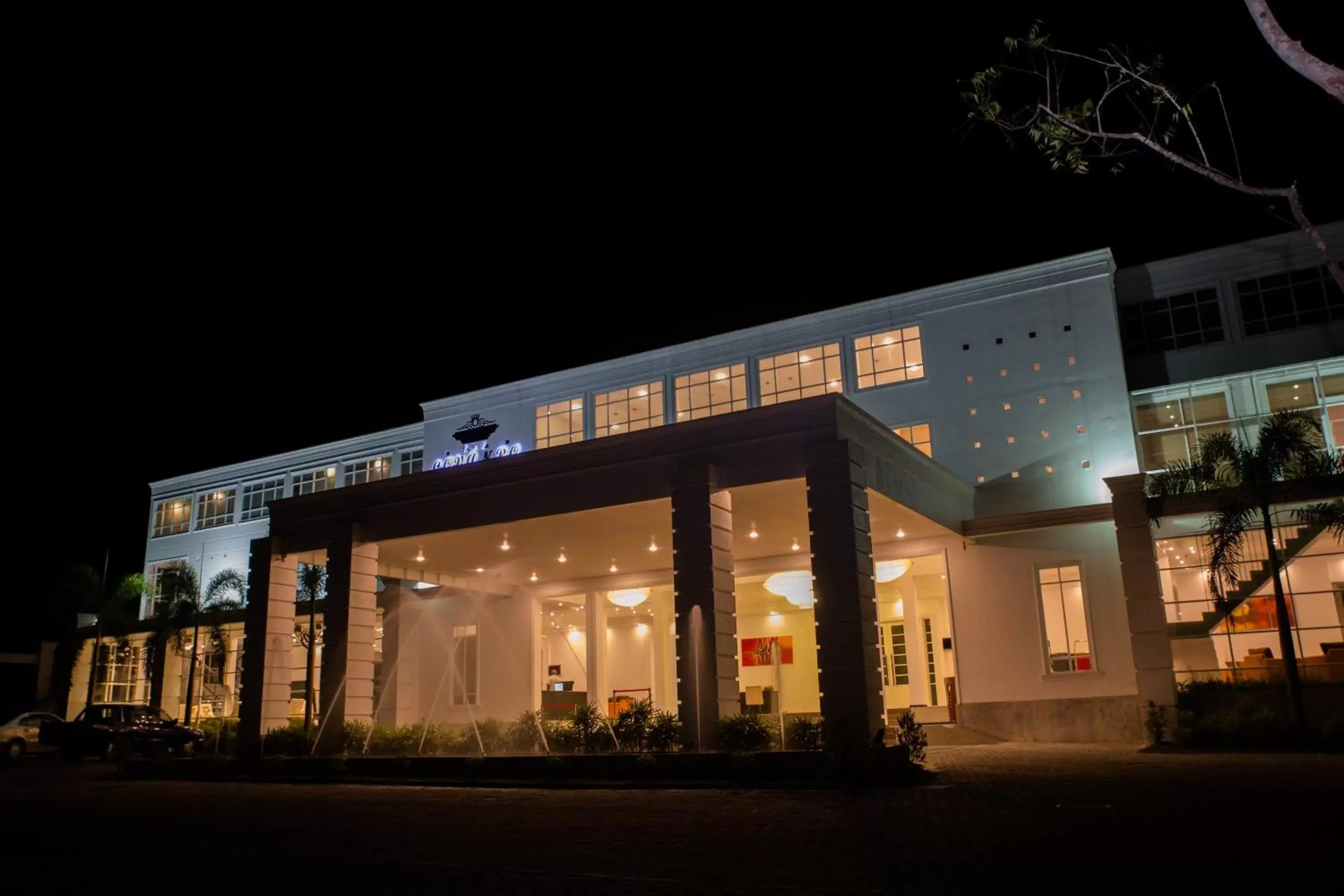 Facade/entrance, Property Building in The Covanro Airport Hotel - Katunayake