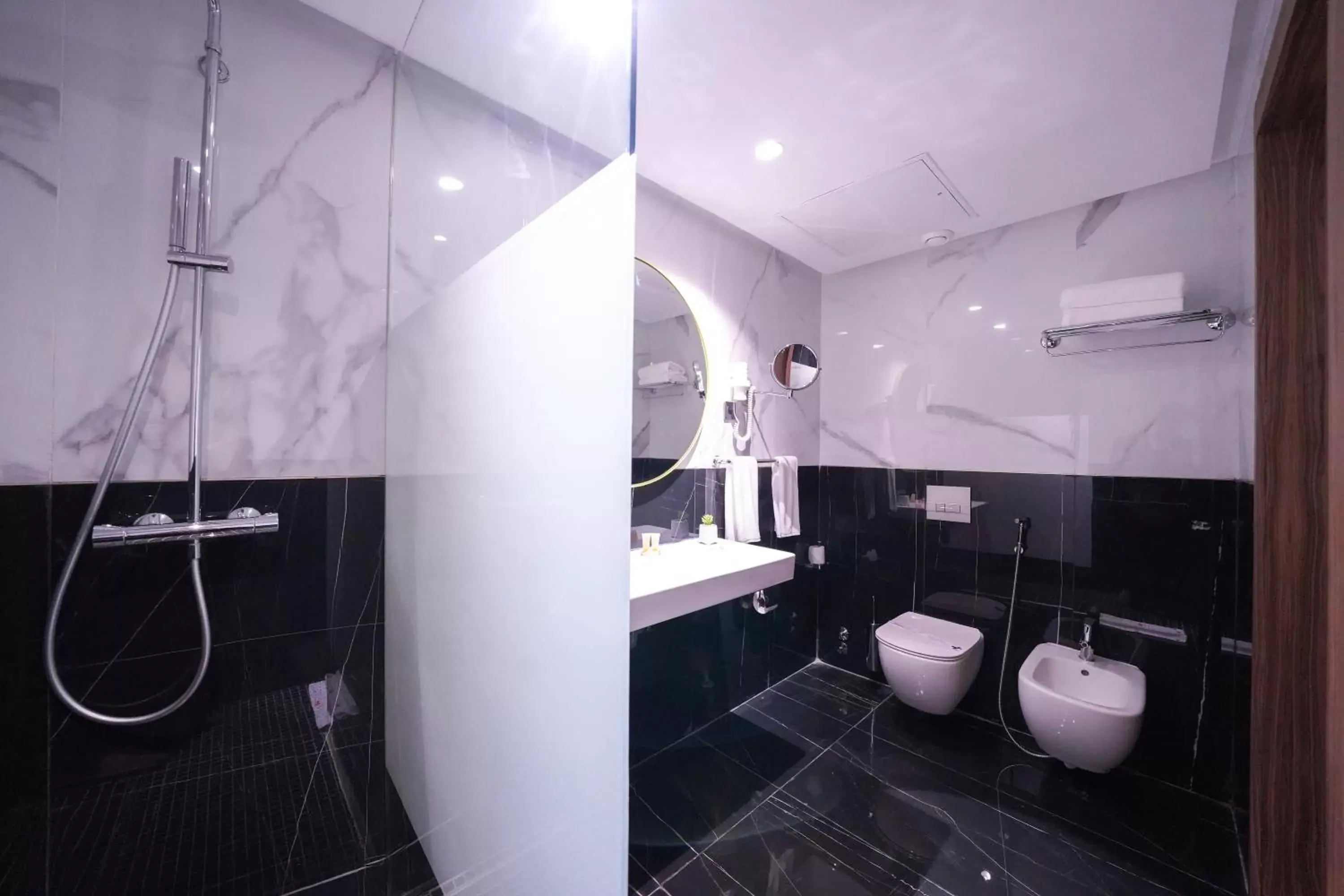 Bathroom in Oum Palace Hotel & Spa