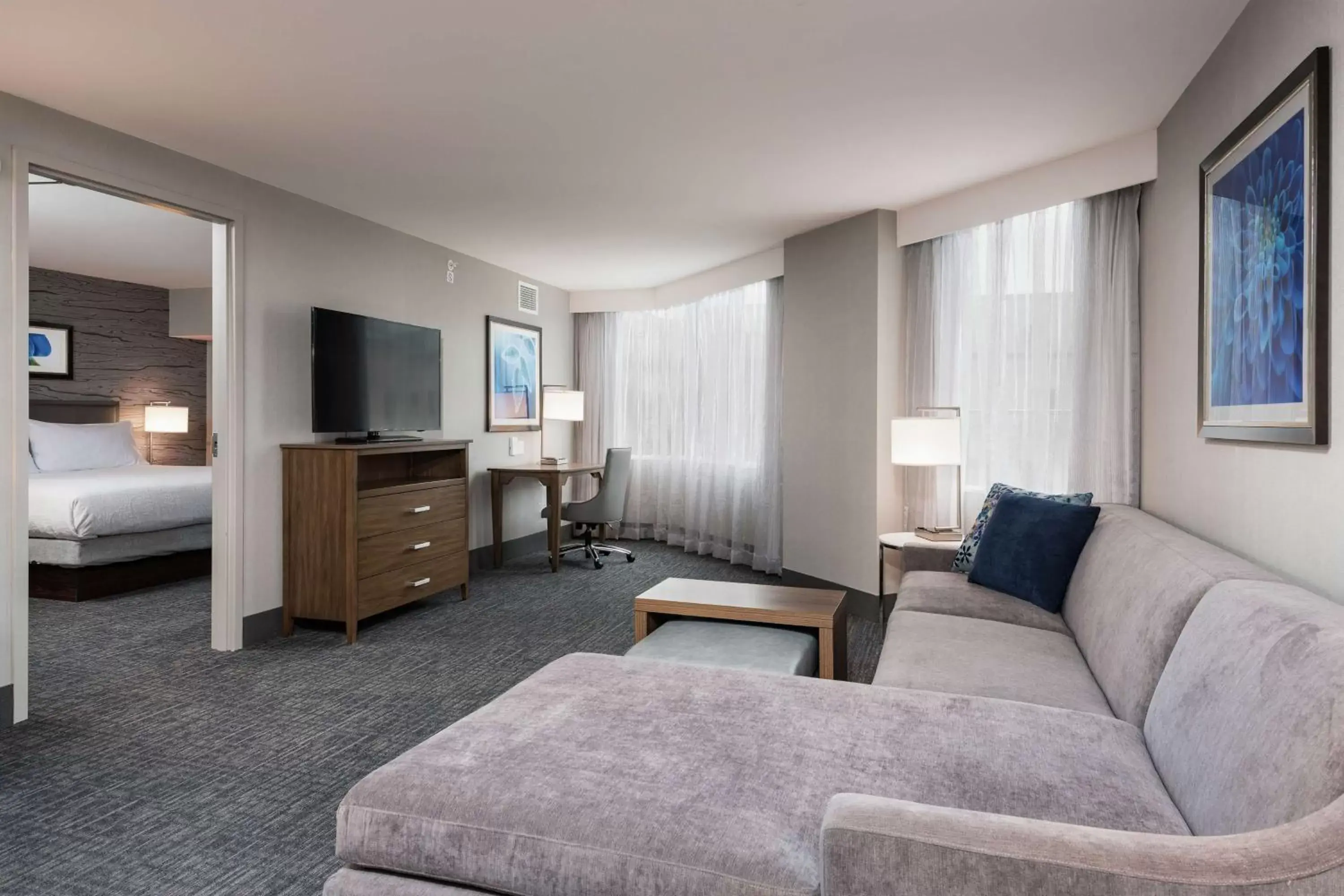 Bedroom, Seating Area in Homewood Suites By Hilton Ottawa Downtown