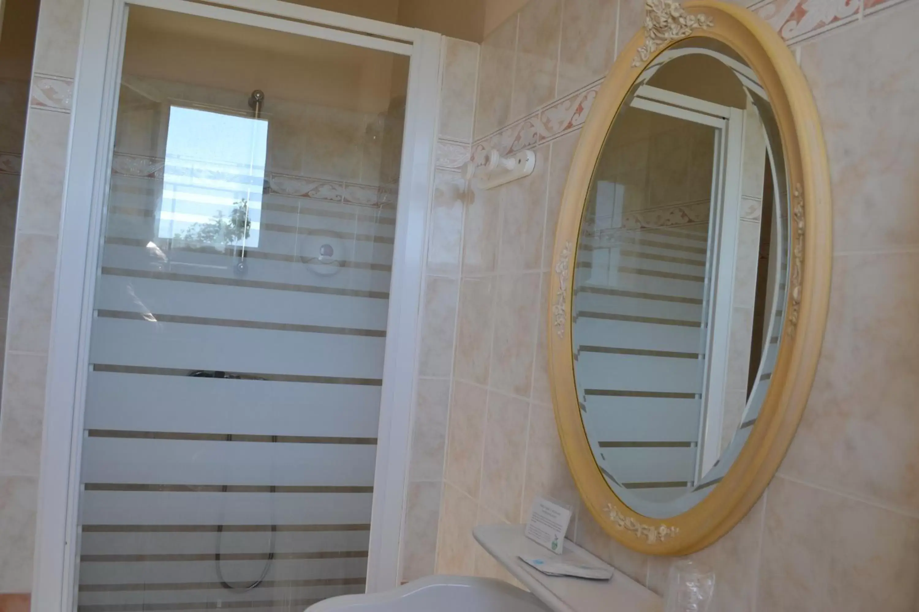 Bathroom in Hôtel Le Castel