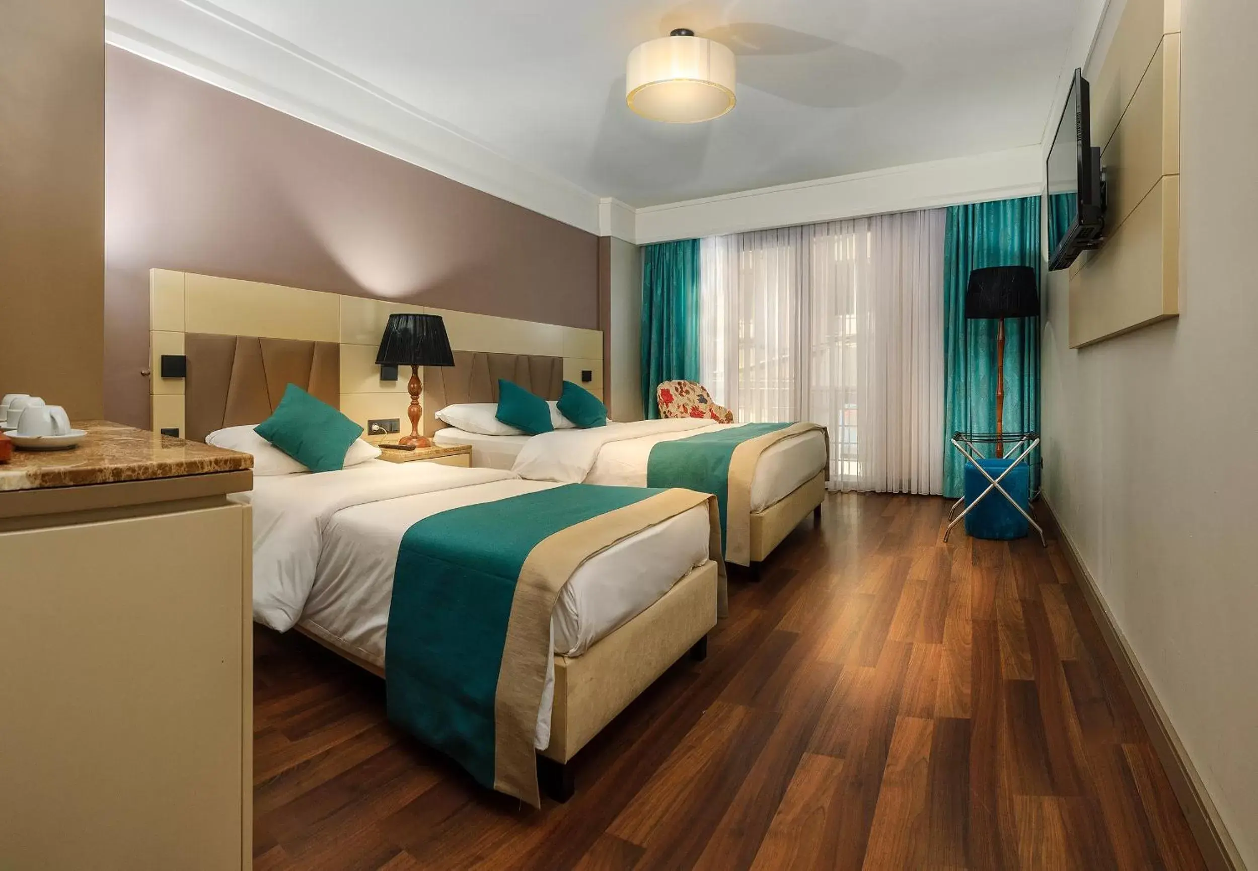 Triple Room with Balcony - single occupancy in Hotel Bossuite Kadikoy Triple Room with Balcony - single occupancy in Hotel Bossuite Kadikoy