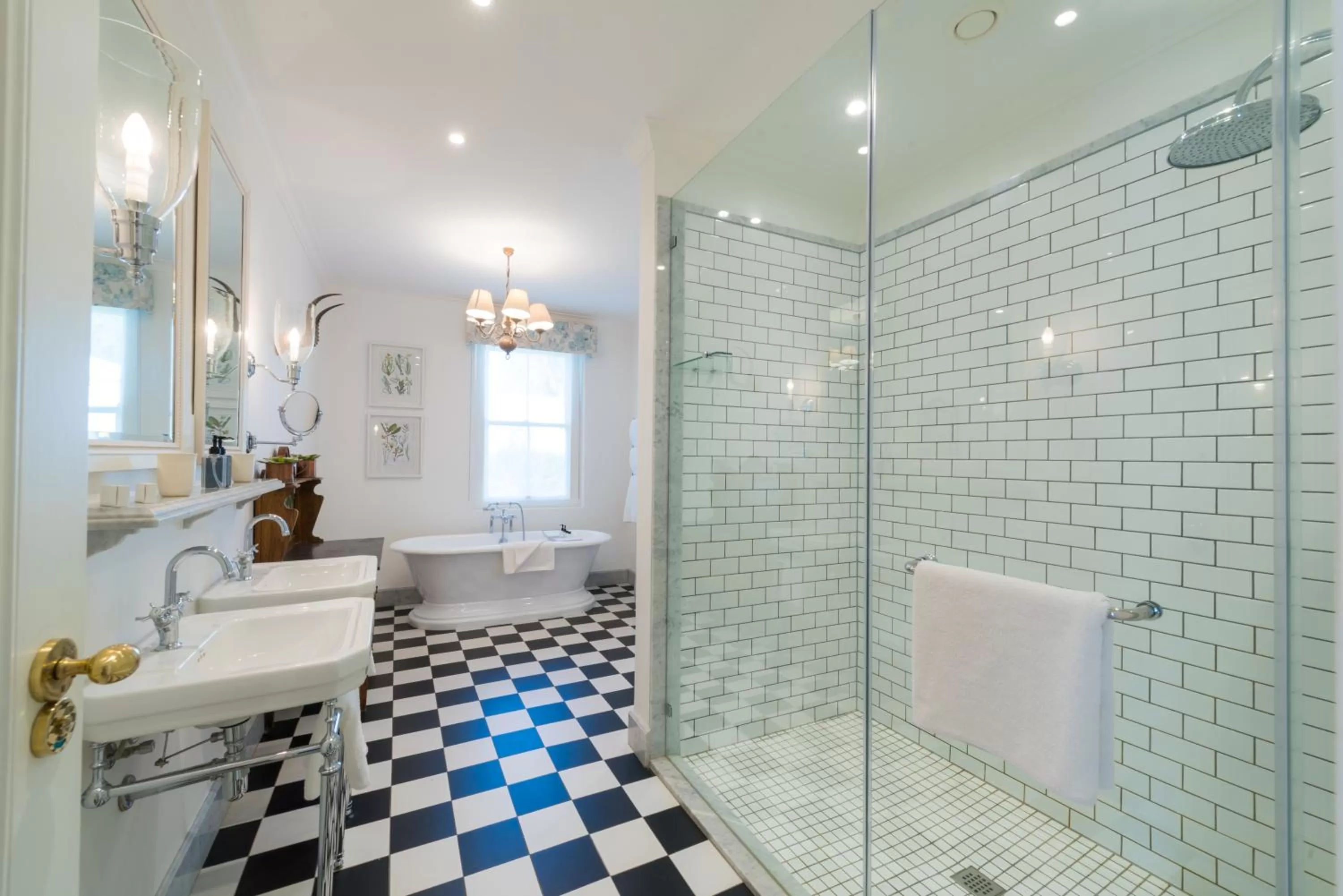 Shower in Drostdy Hotel