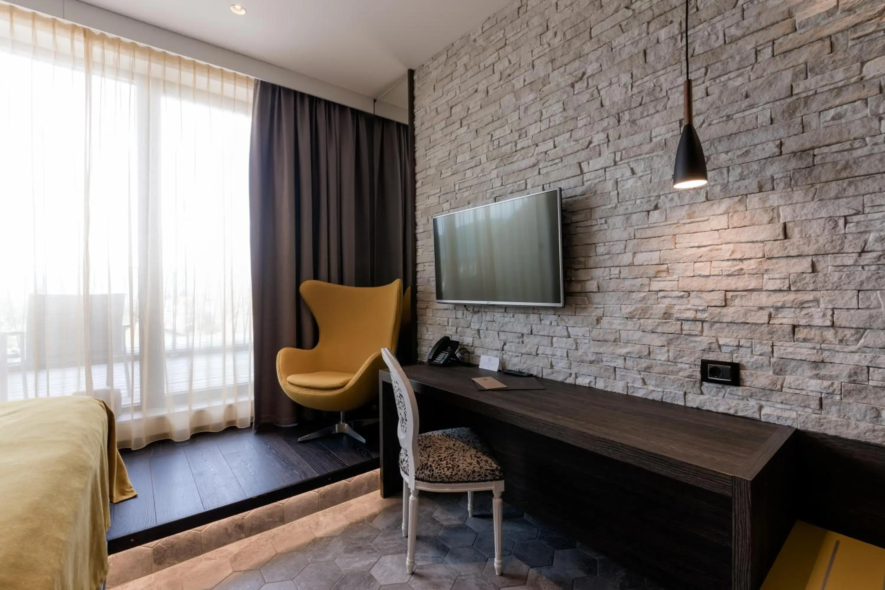 TV and multimedia, Seating Area in Hotel Nox