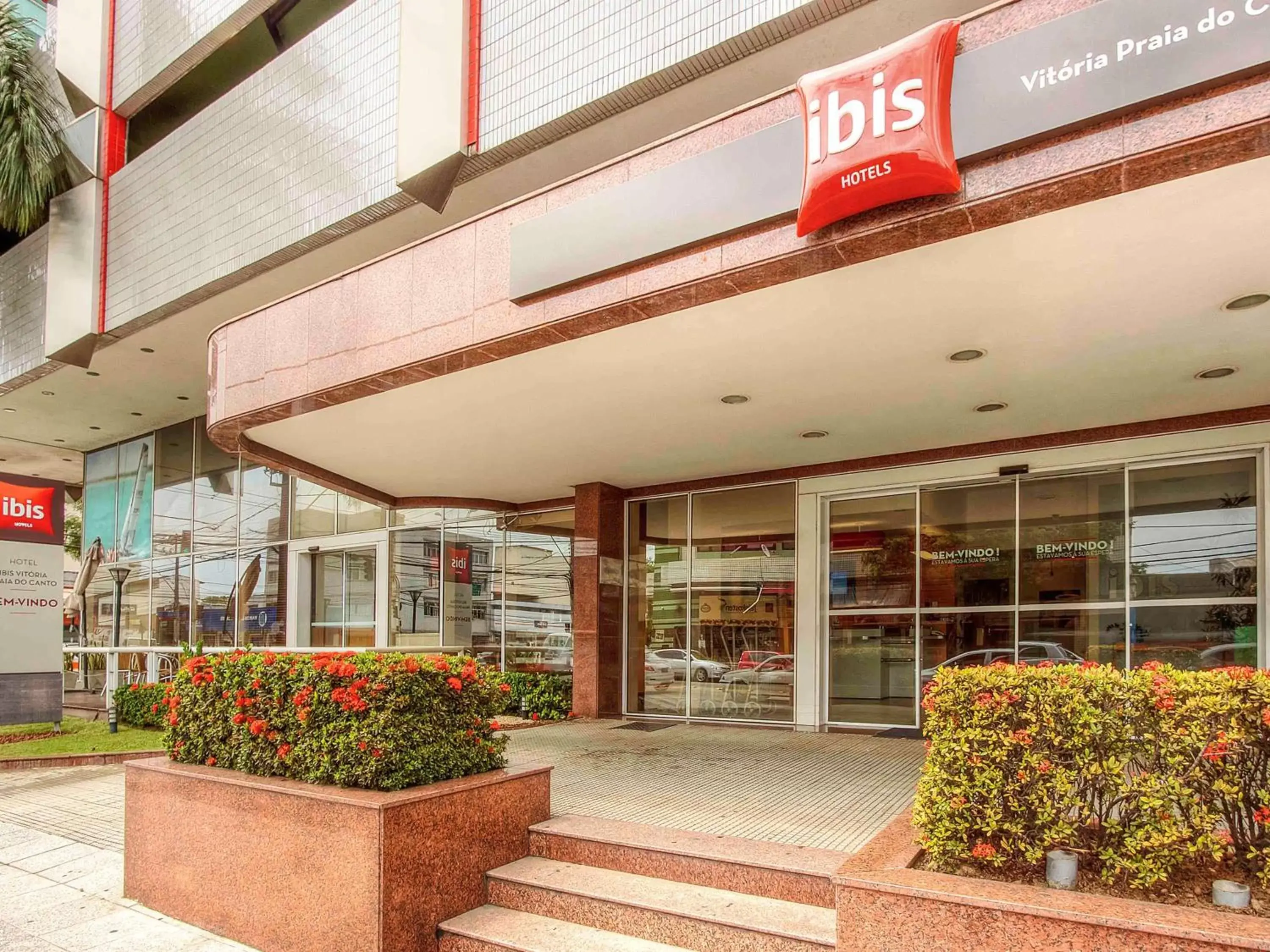 Property building in ibis Vitoria Praia do Canto