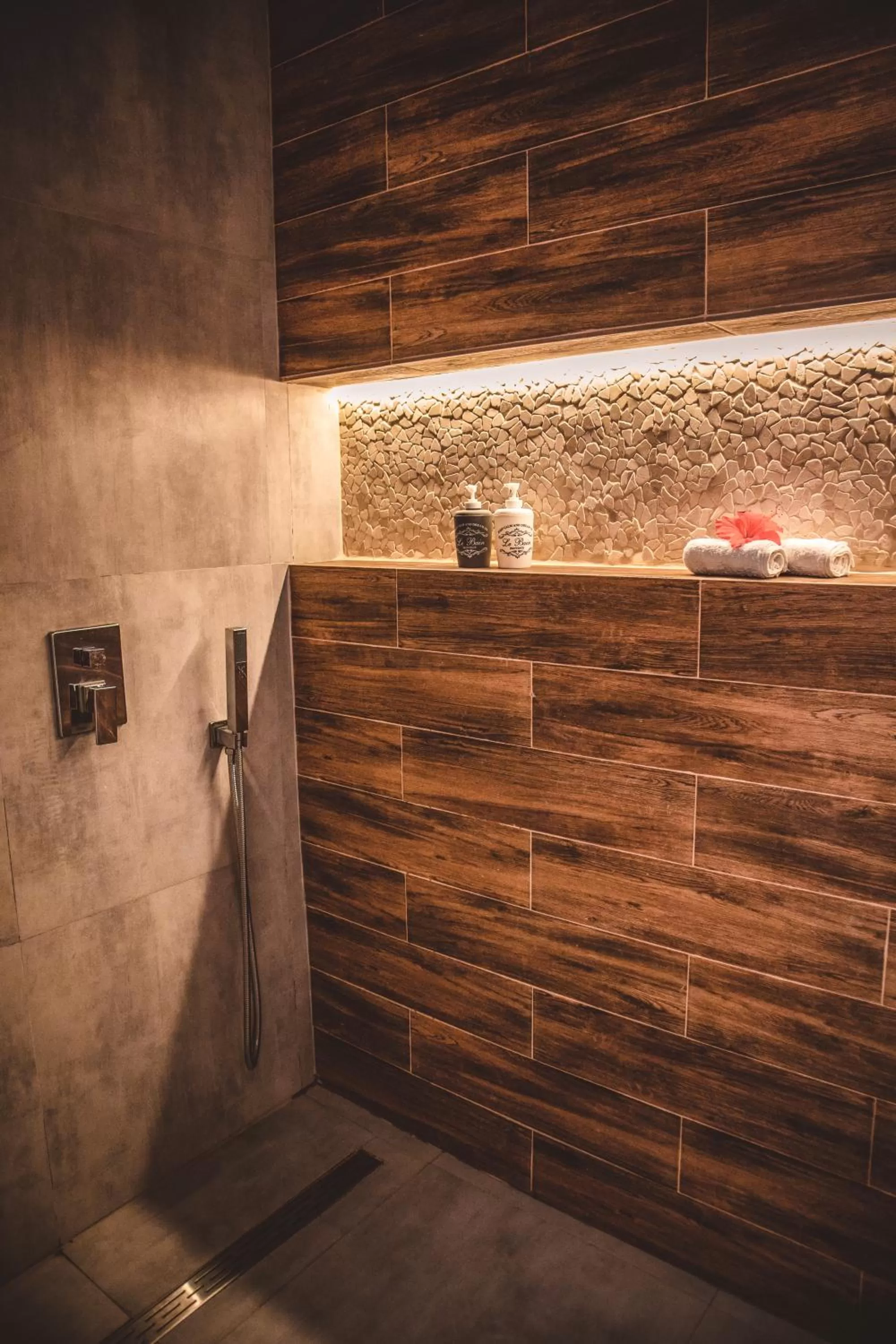 Shower in Zanzibella Hotel & SPA