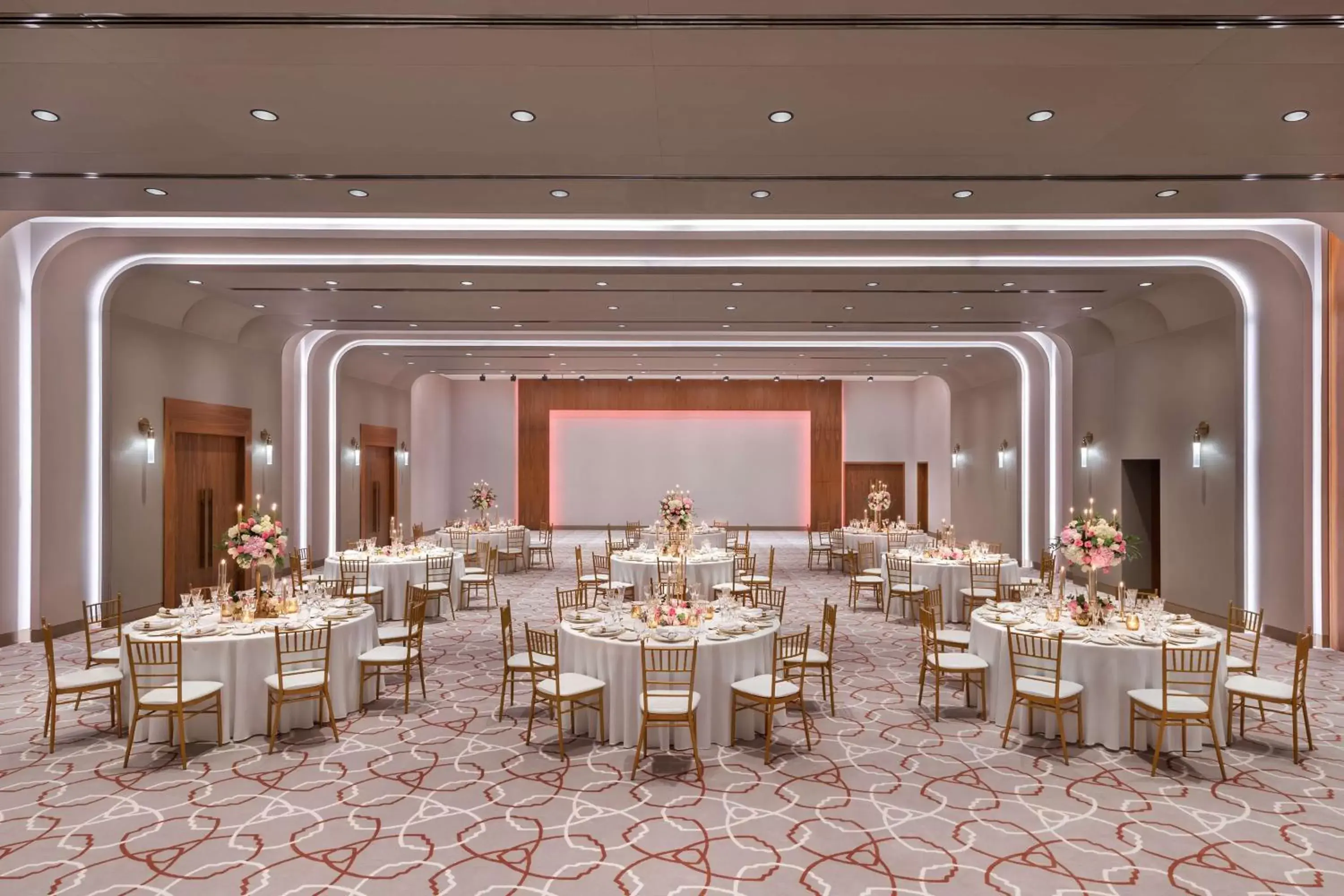 Meeting/conference room, Restaurant/Places to Eat in The WB Abu Dhabi, Curio Collection By Hilton