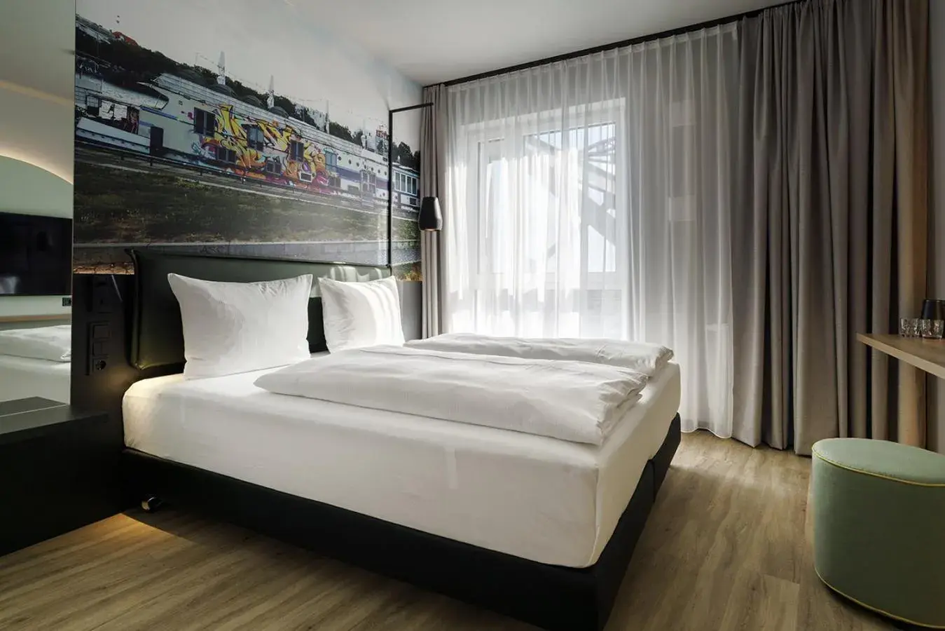 Photo of the whole room, Bed in Vienna House Easy by Wyndham Berlin Potsdamer Platz