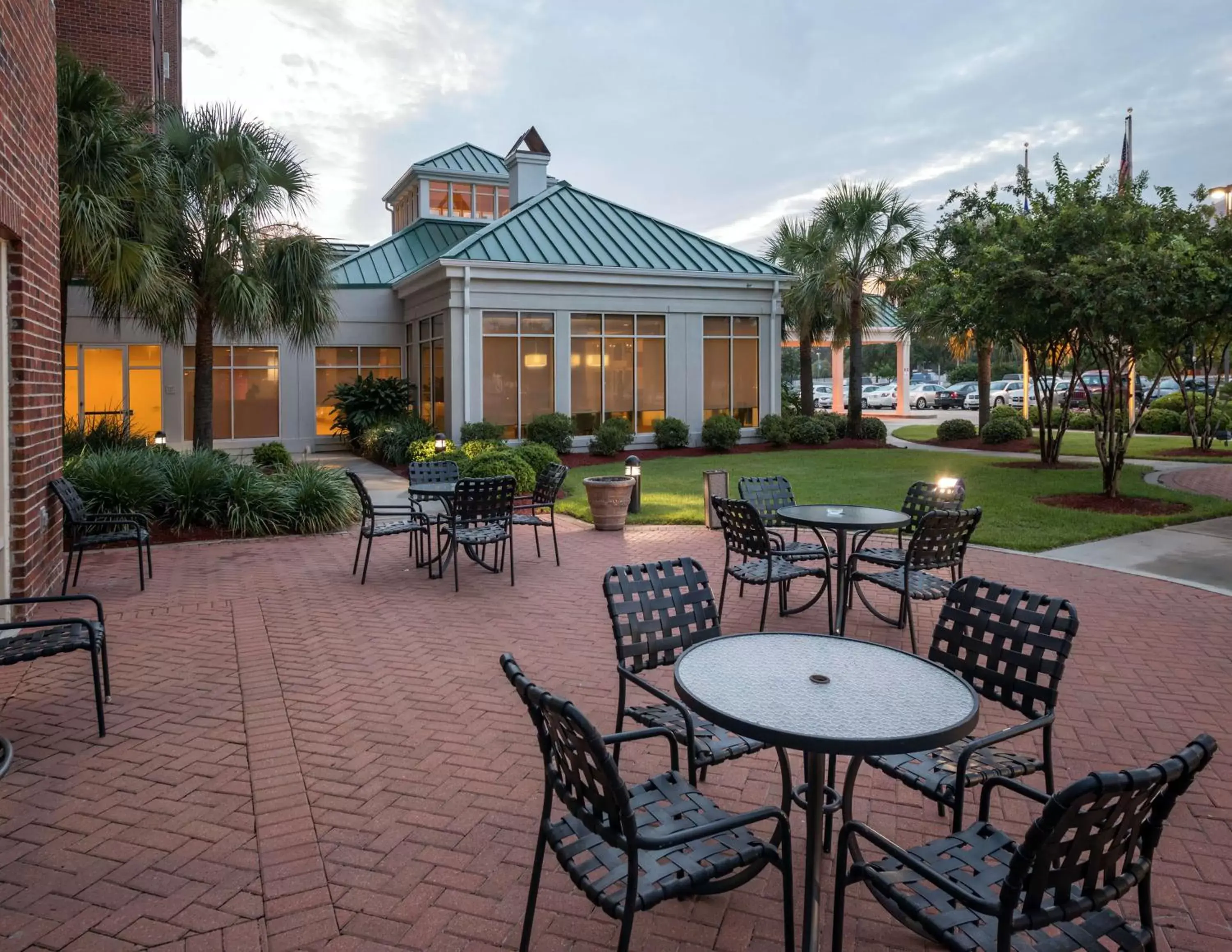 Patio in Hilton Garden Inn Lafayette/Cajundome