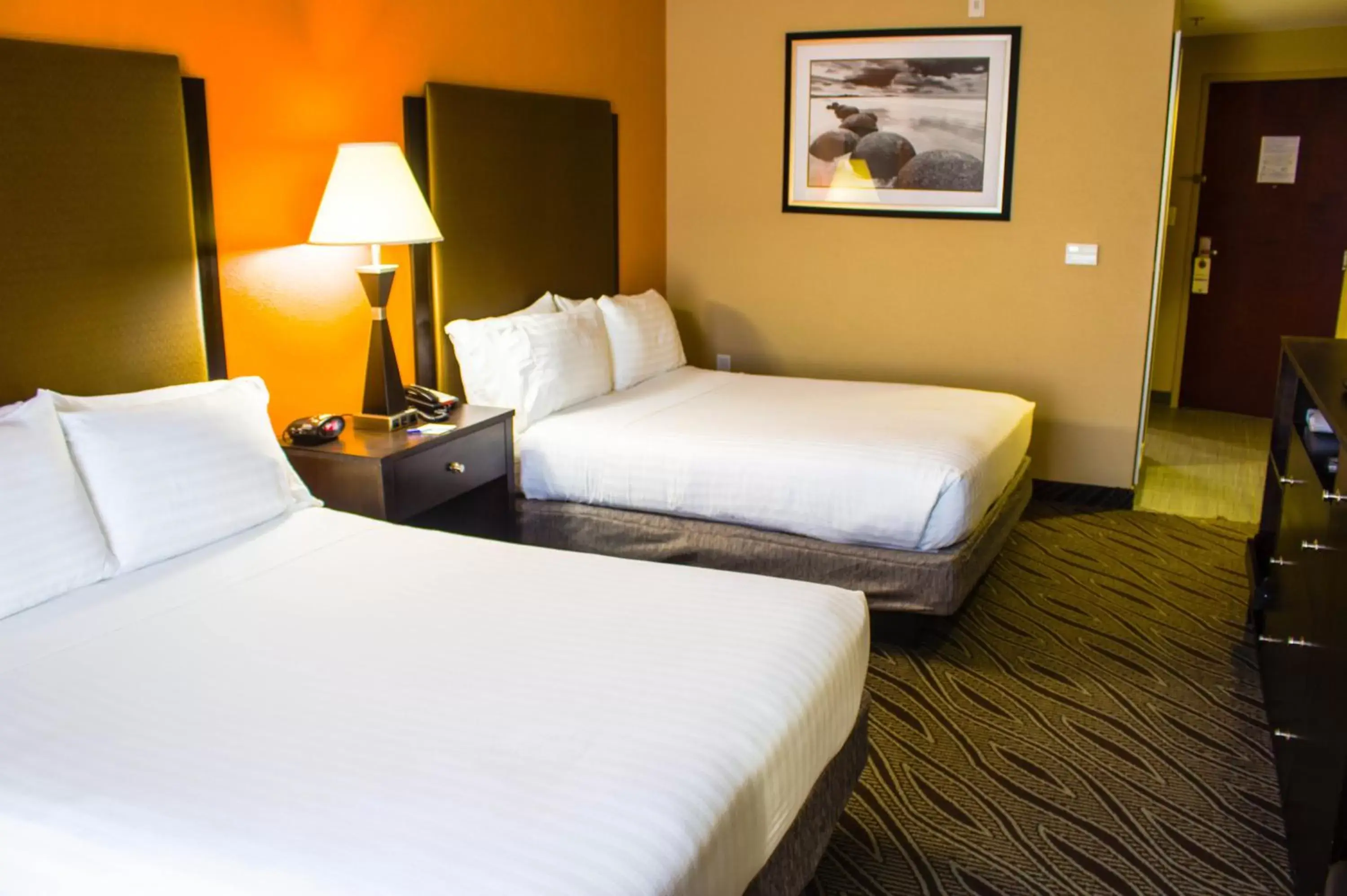 Photo of the whole room, Bed in Holiday Inn Express & Suites Havelock Northwest New Bern, an IHG Hotel