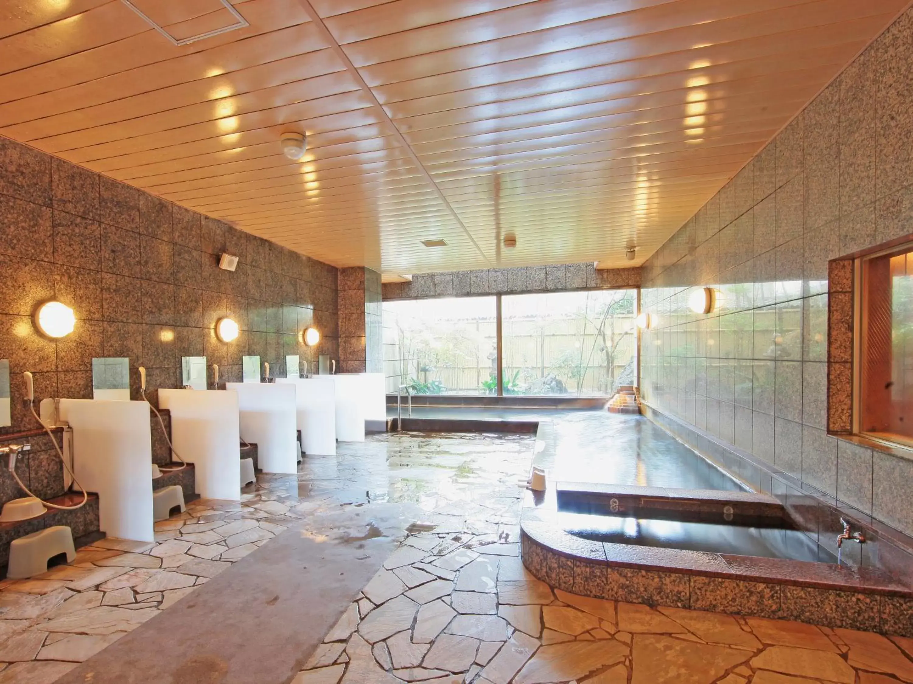 Public Bath in Hotel Monarque Tottori