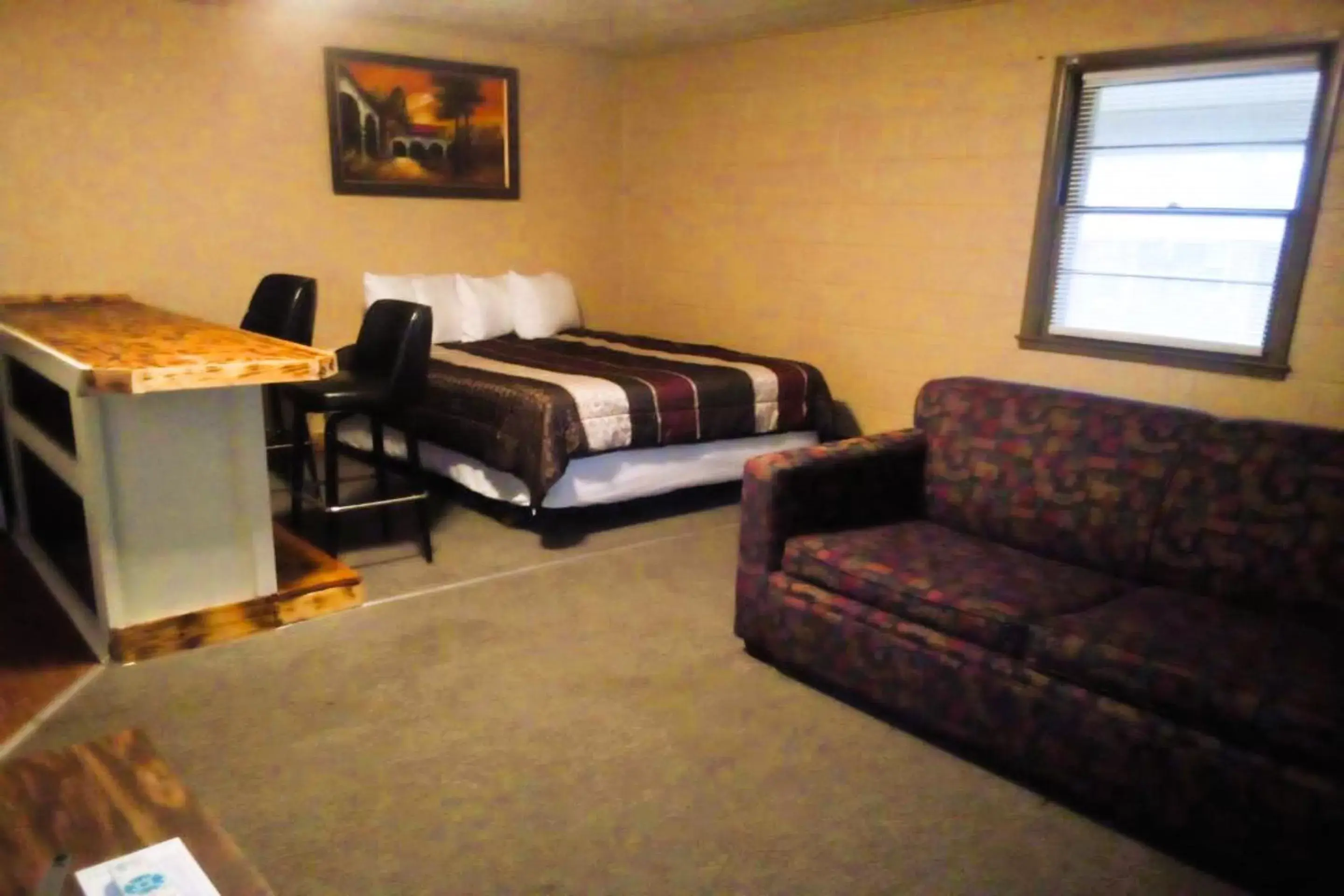 Bedroom in Love Hotels Murdo by OYO on Interstate 90