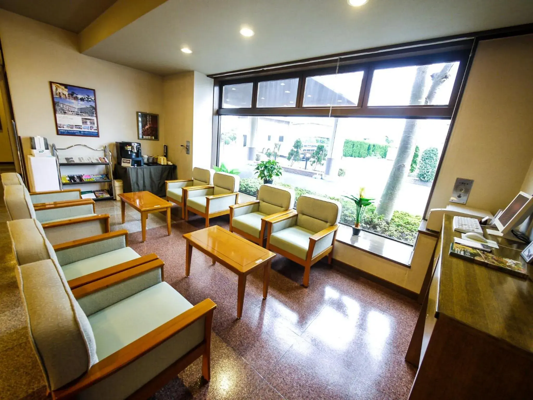 Day, Seating Area in Hotel Route Inn Shimada Yoshida Inter