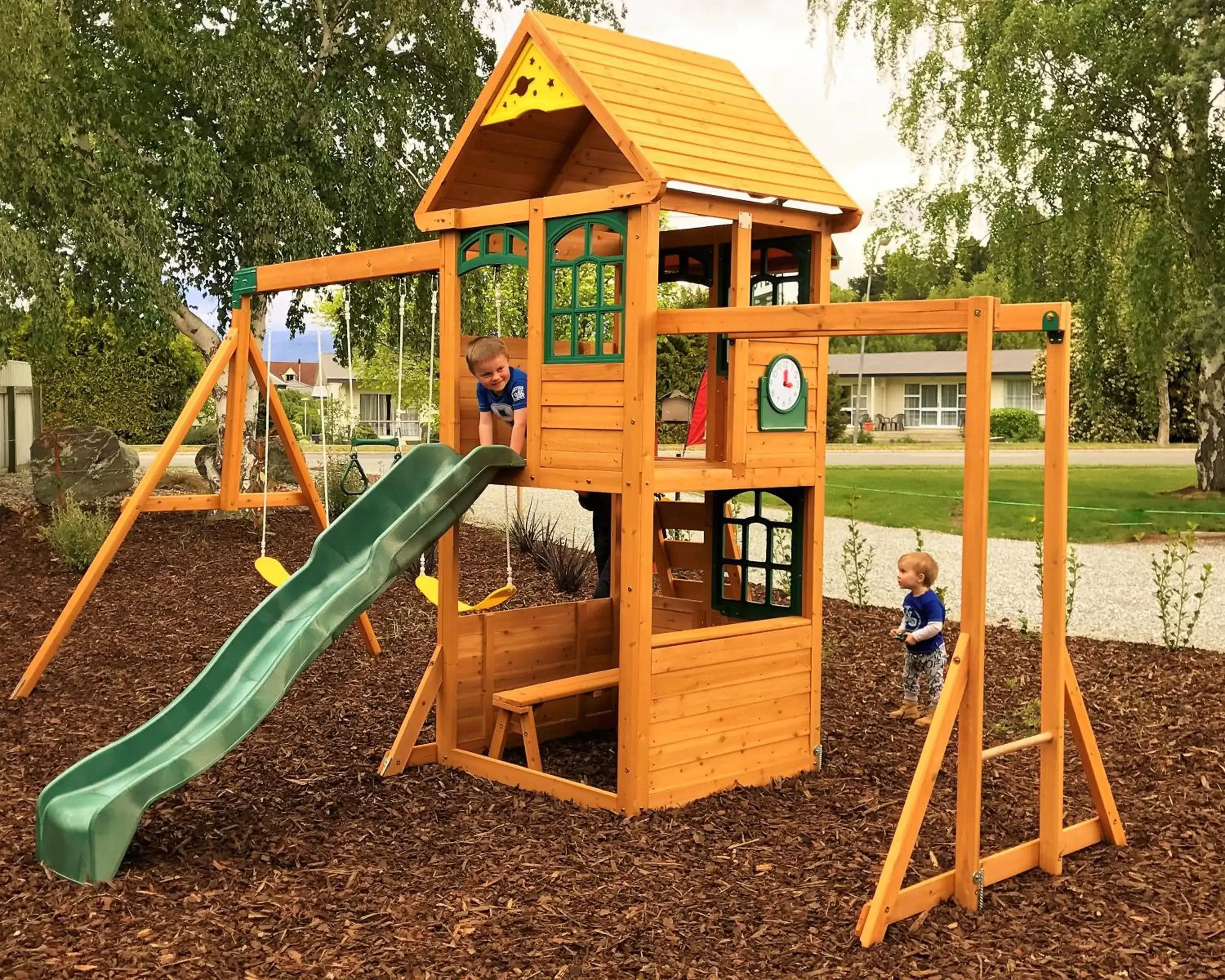 Children play ground, Children's Play Area in Anderson Park Motel